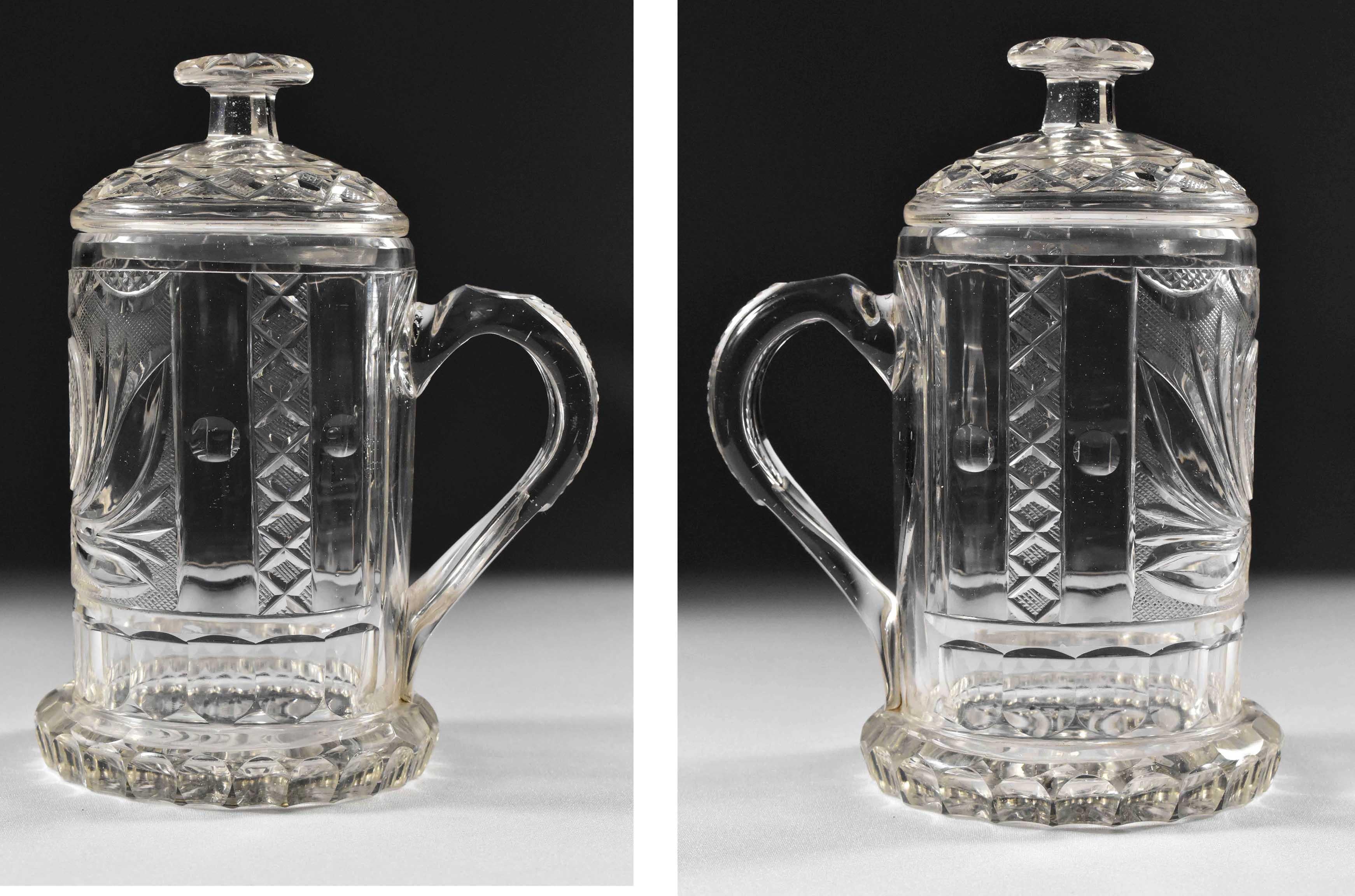XIXe siècle Soupière en verre taillé et gravé avec des armoiries, 18e/19e siècle en vente