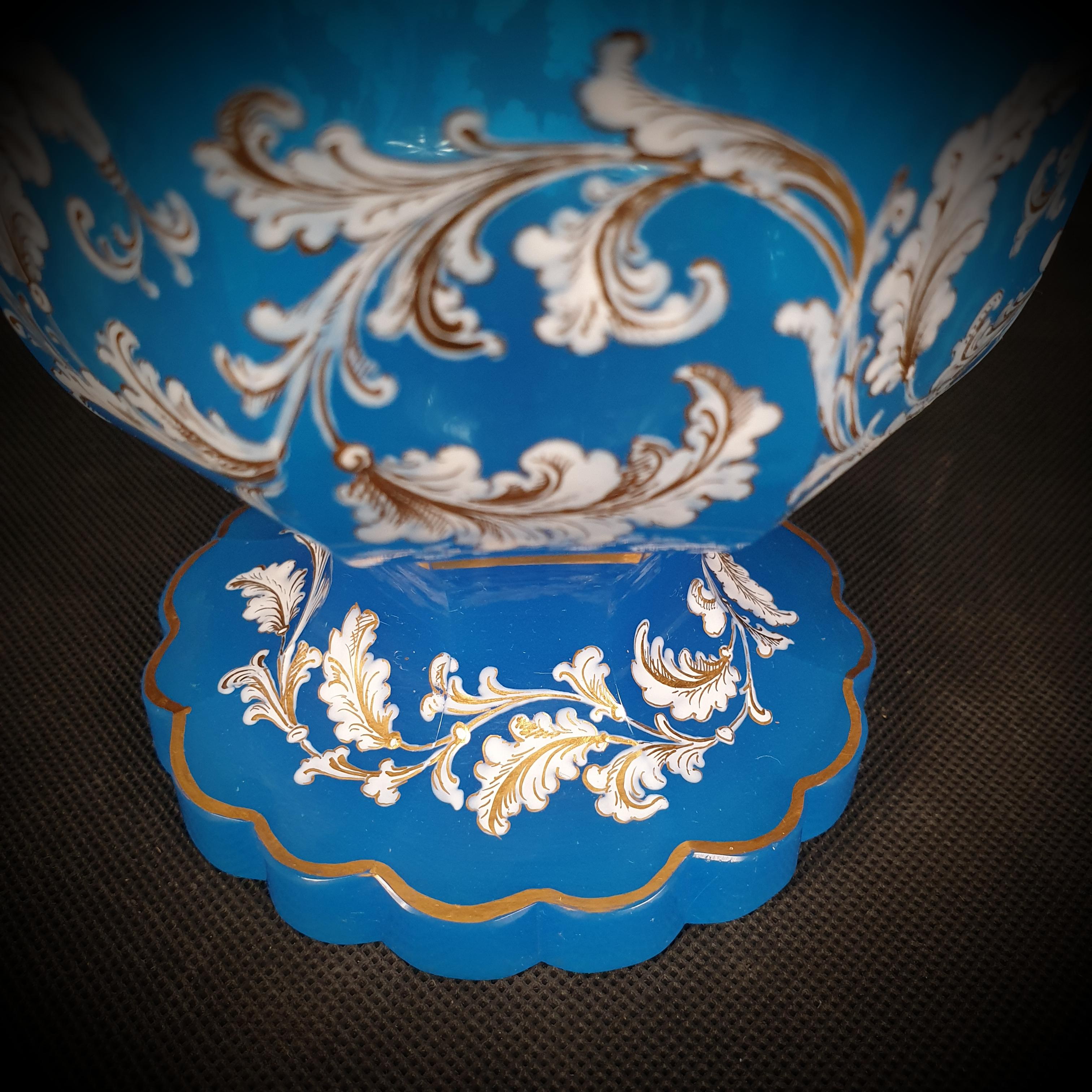 Cut Blue Moser Opaline Glass Serving Dish, Flower Shaped, Gilded and Painted In Good Condition For Sale In Queens Village, NY