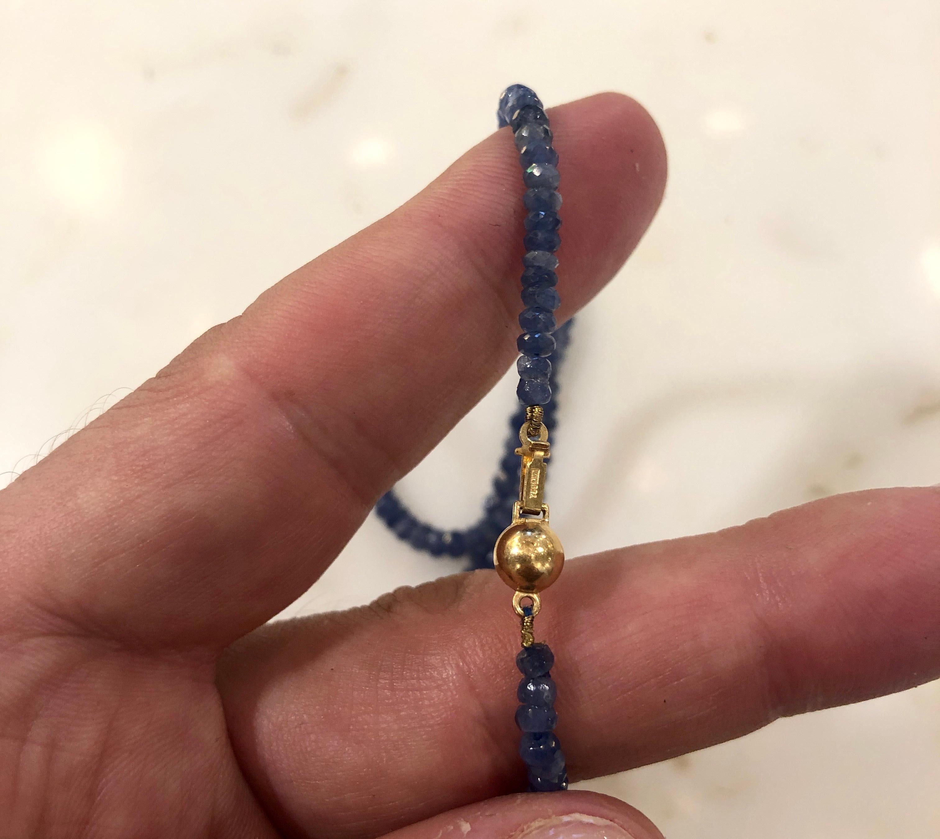 Cut Blue Sapphire Bead Necklace with Gold Clasp In Good Condition In West Hollywood, CA