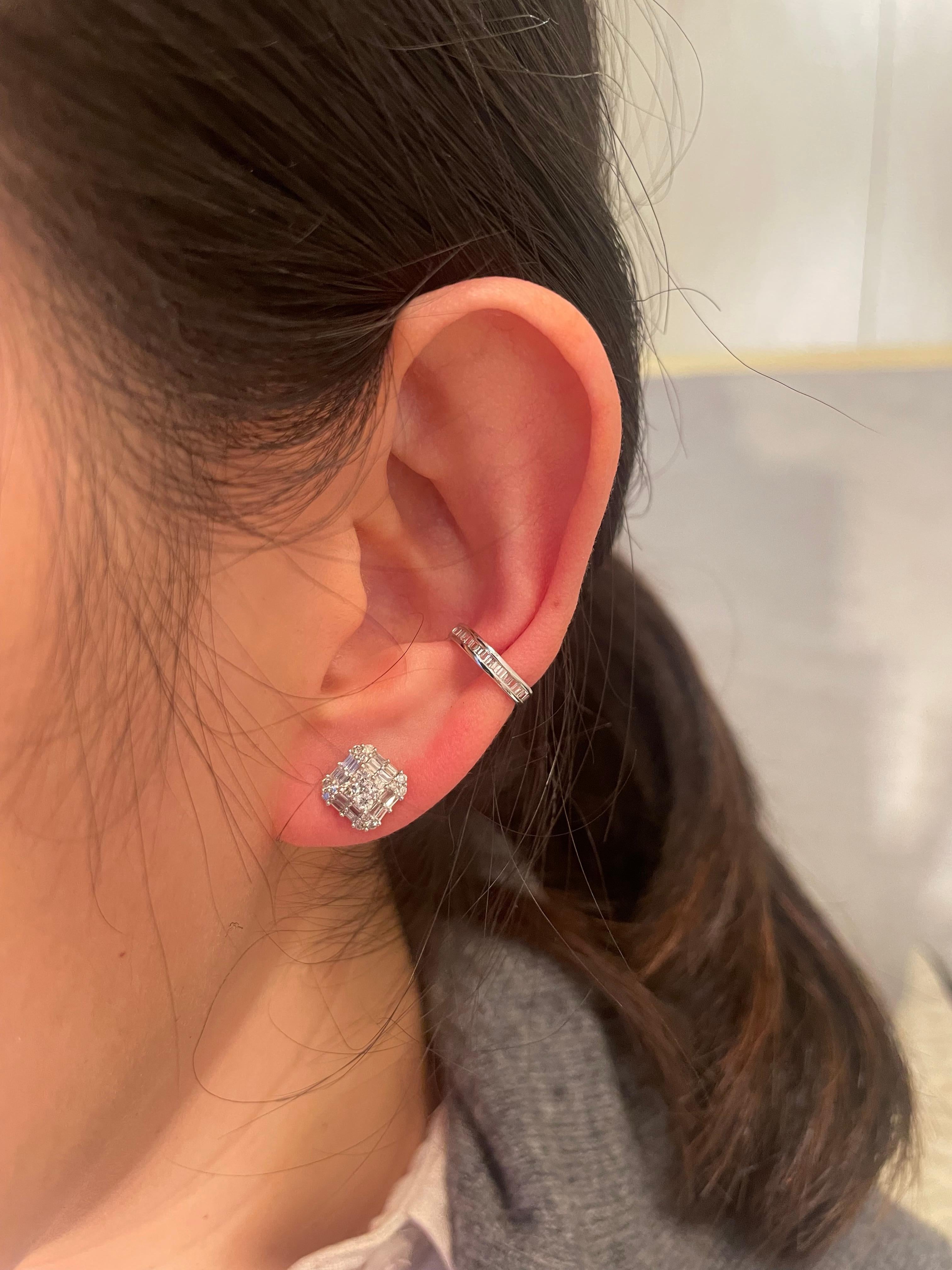 Pendientes de oro de 18 quilates con diamantes talla baguette y brillantes en venta 4