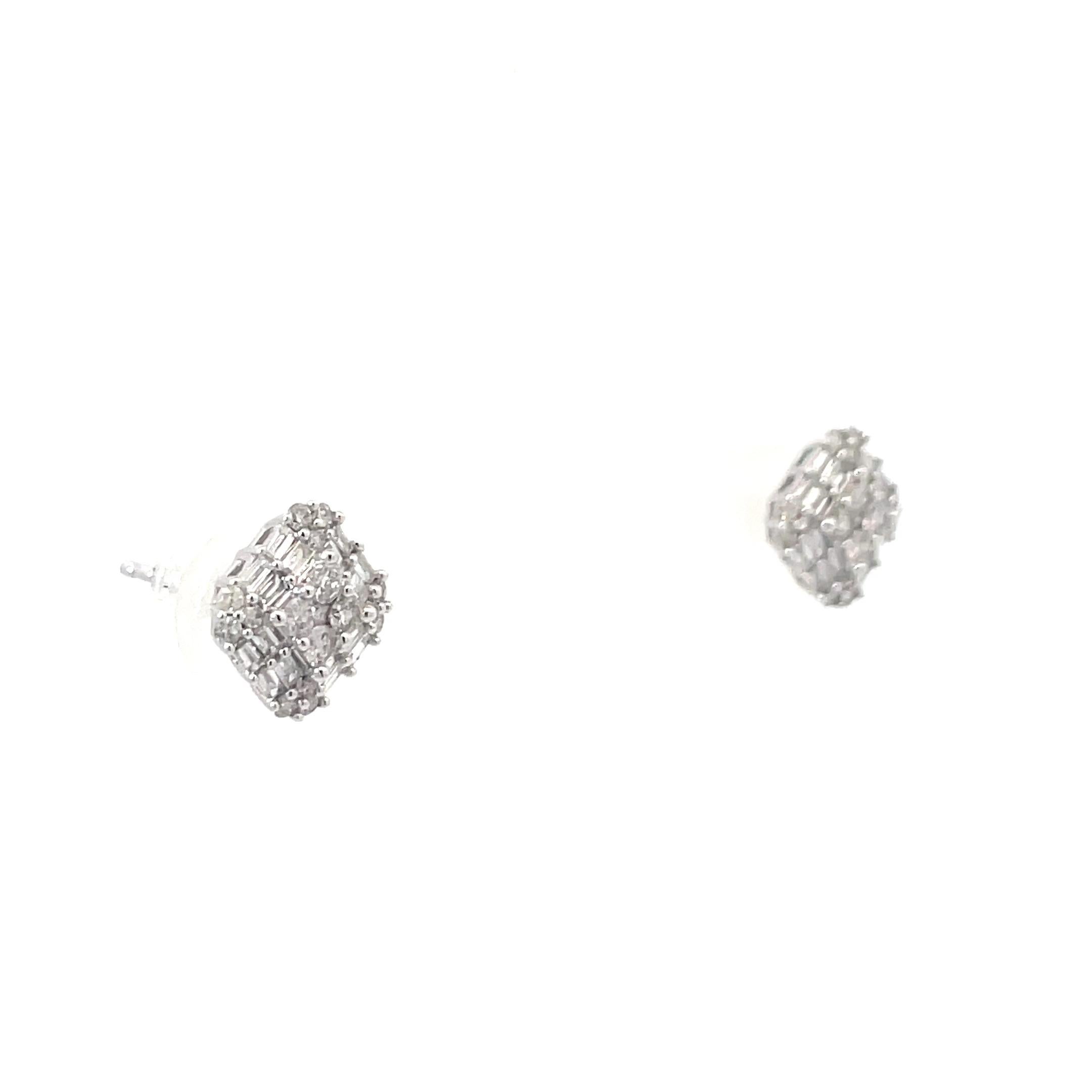 Pendientes de oro de 18 quilates con diamantes talla baguette y brillantes en venta 2