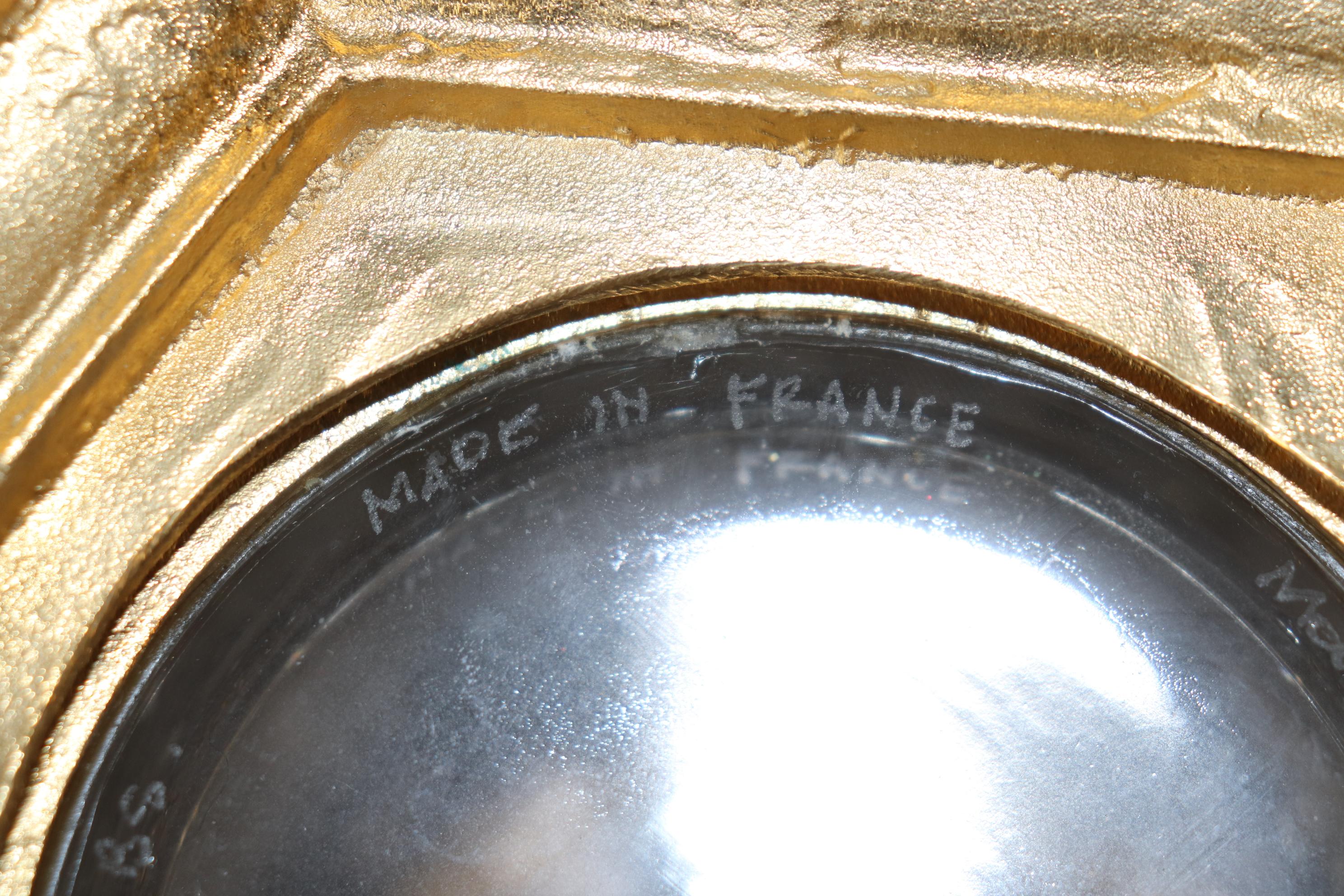 Vase en bronze doré taillé à la manière de Baccarat avec gladiateurs romains en vente 7