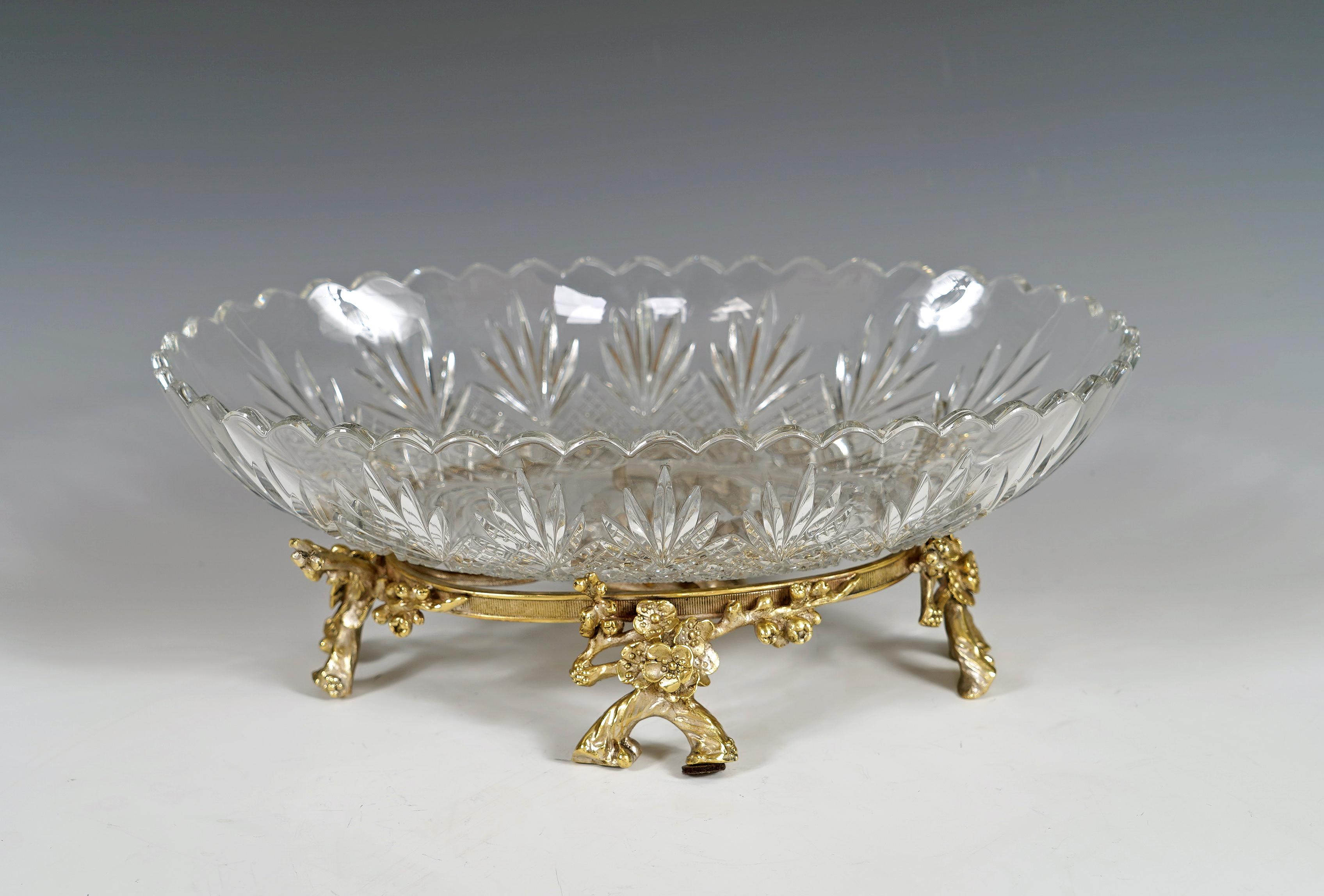 Japonisme Centre de table en cristal taillé attr. à Baccarat, France, vers 1880 en vente