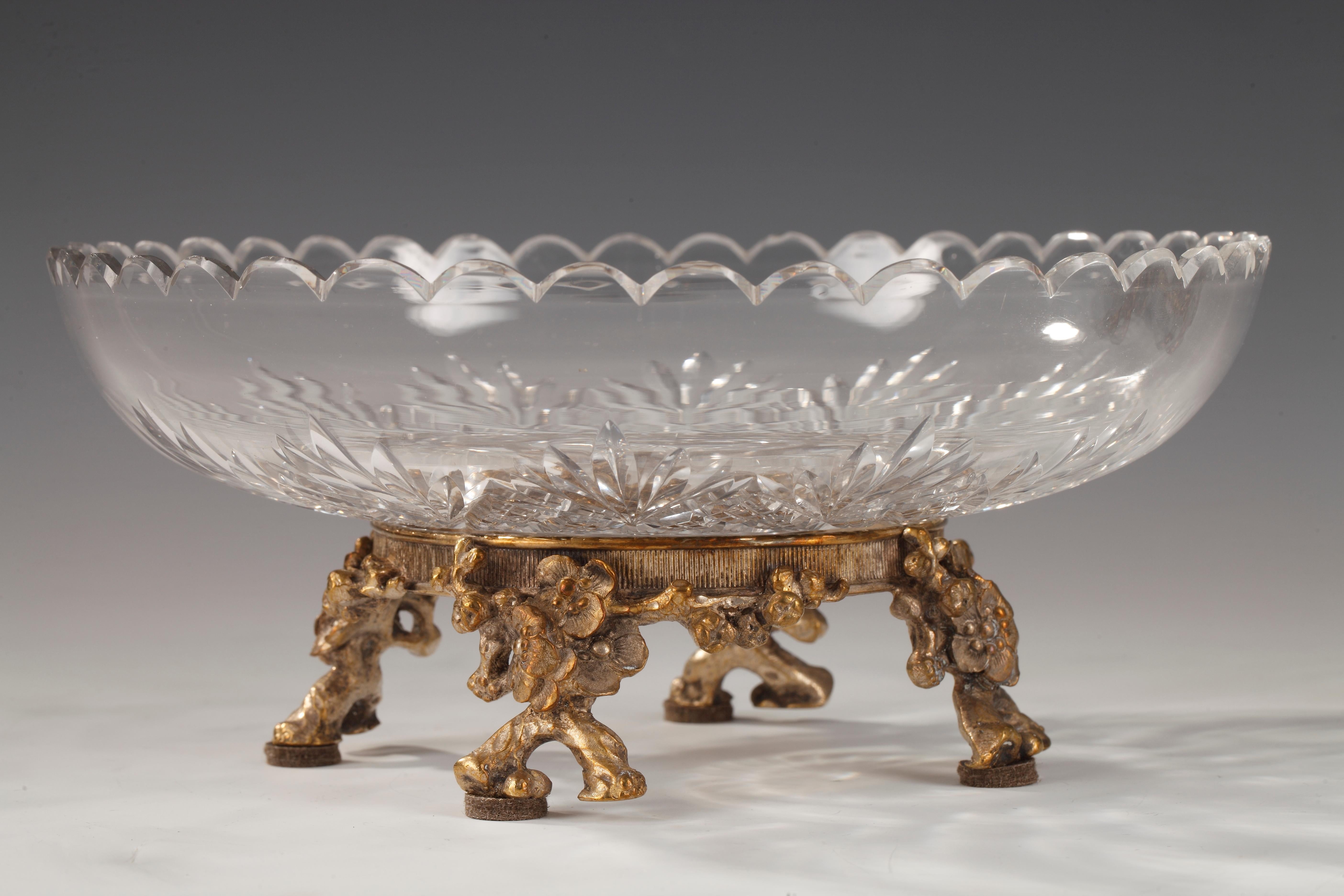 Centro de mesa de cristal tallado atribuido a Baccarat, Francia, circa 1870 en Bueno estado para la venta en PARIS, FR
