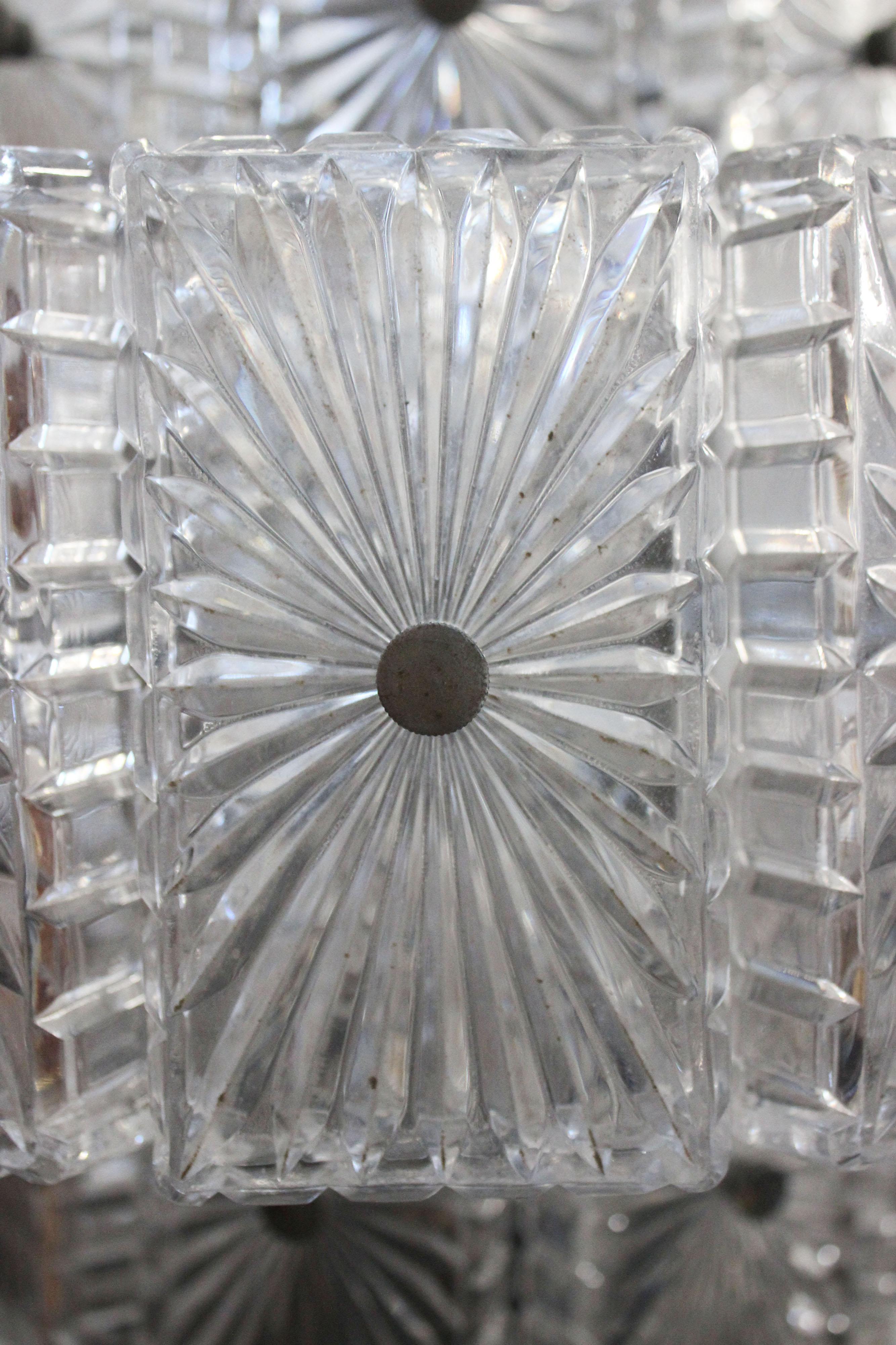 Italiano Lampadario in cristallo tagliato, anni '70 in vendita