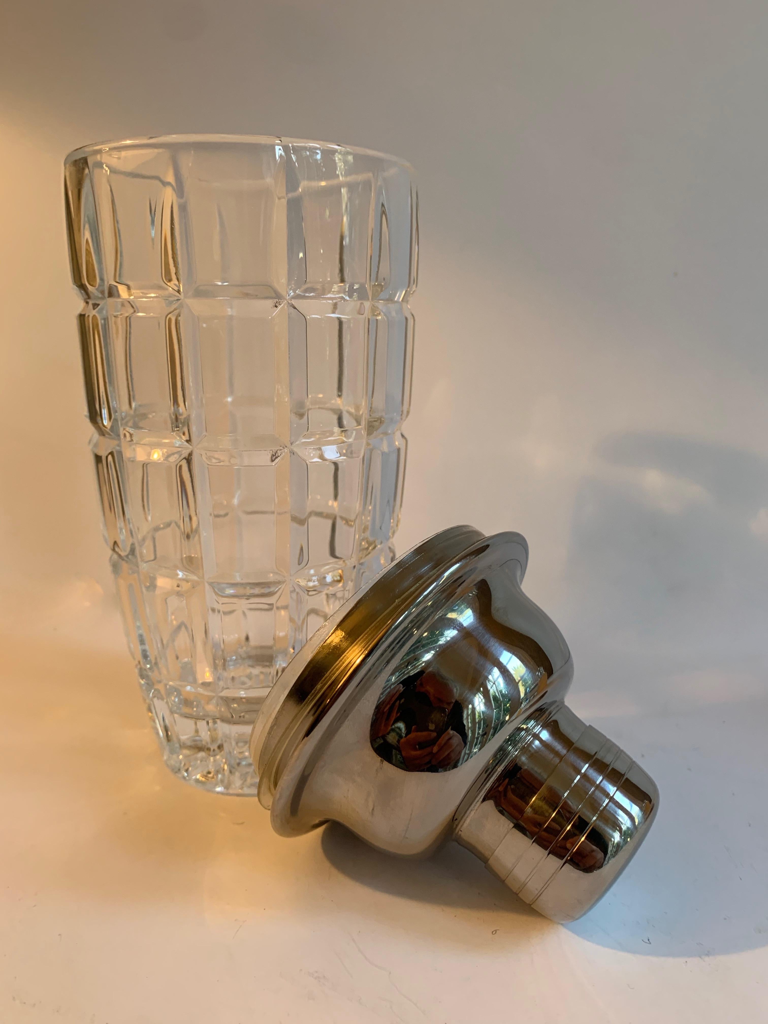Cut Crystal Cocktail Shaker In Good Condition In Los Angeles, CA