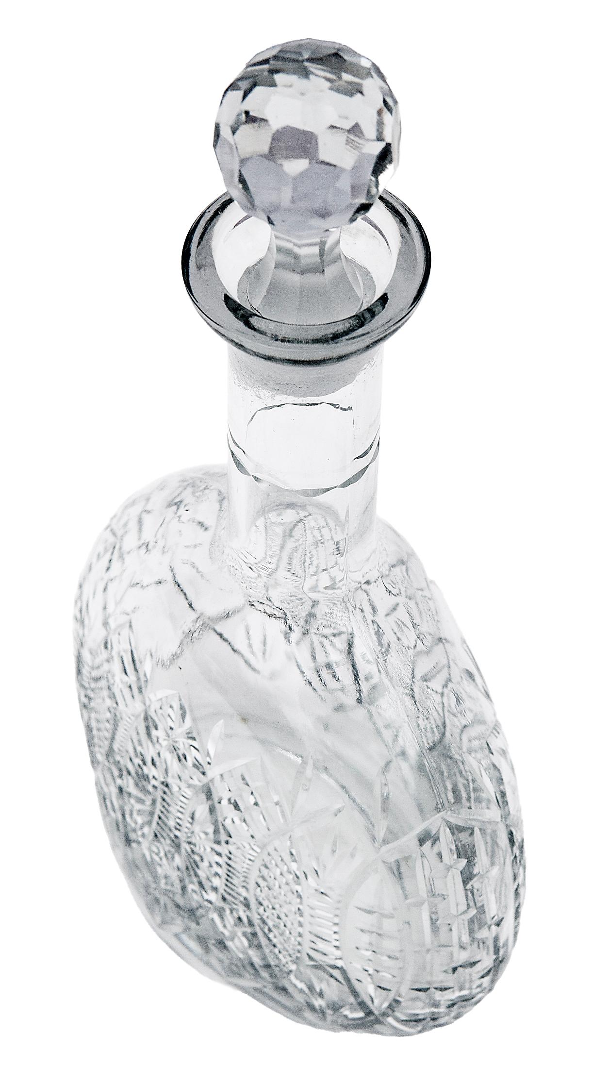 Cut Crystal Decanters, a set of 2 In Good Condition In Malibu, CA