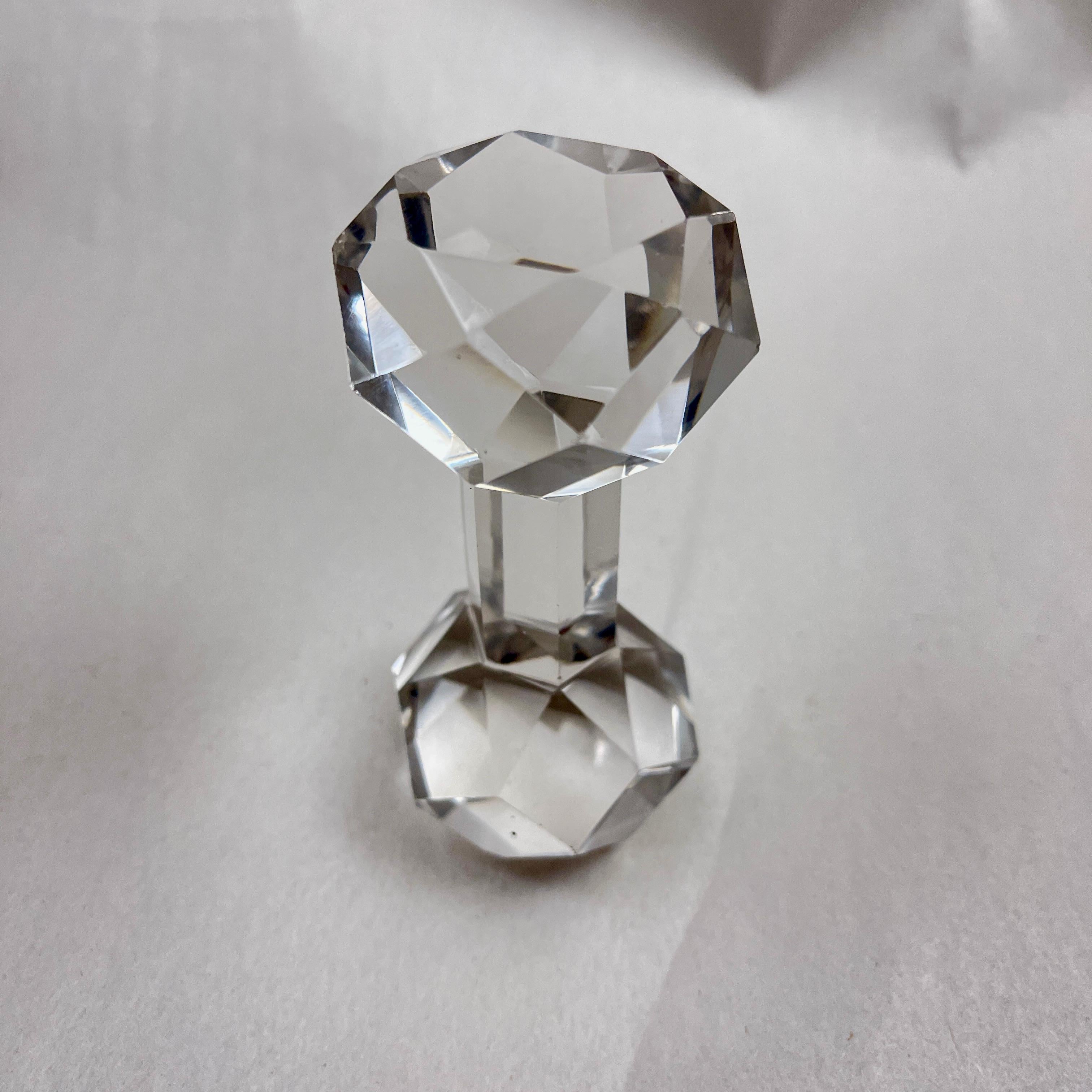 Américain Porte-couteau à sculpter en cristal taillé en vente