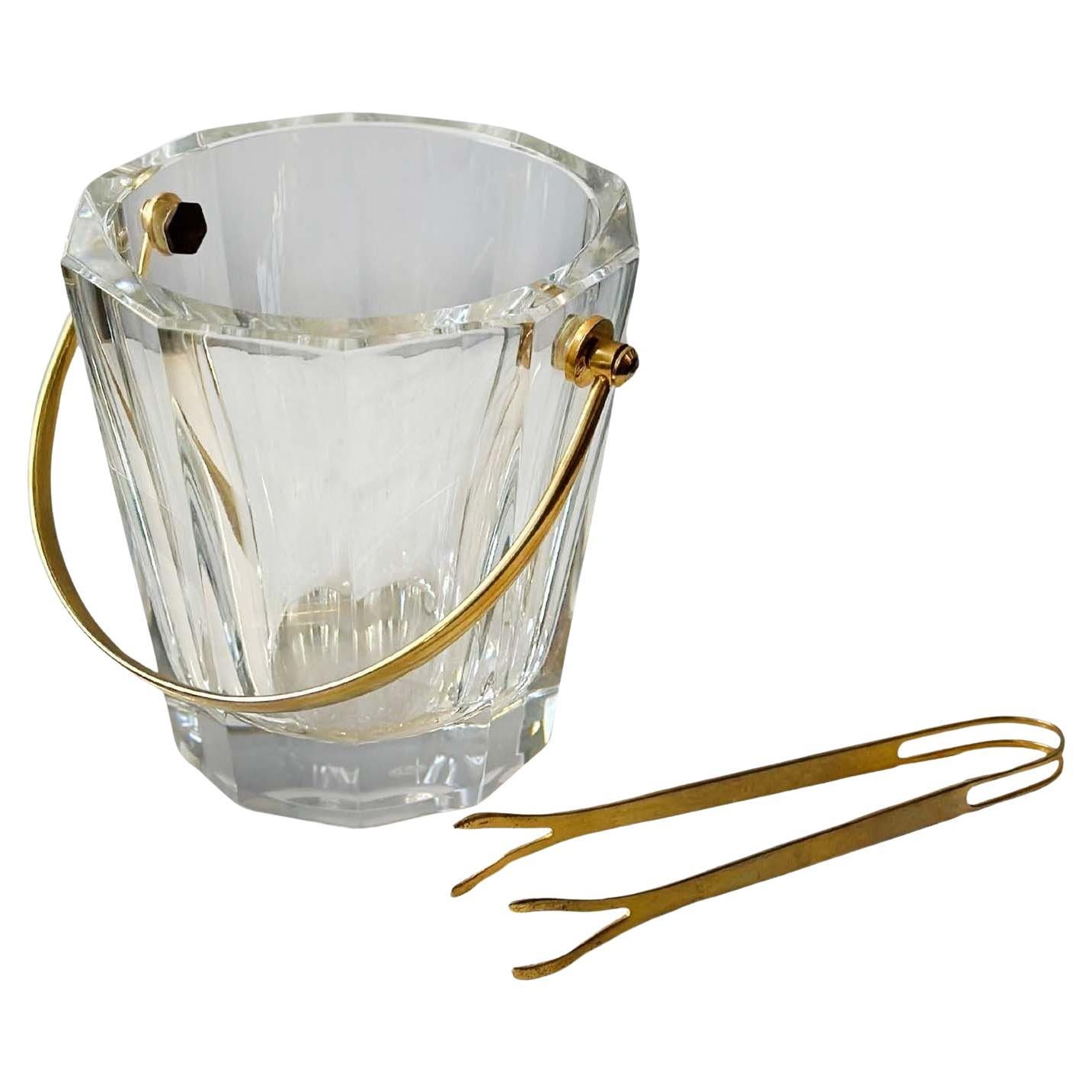 Seau à glace Baccarat en cristal taillé et métal doré en vente
