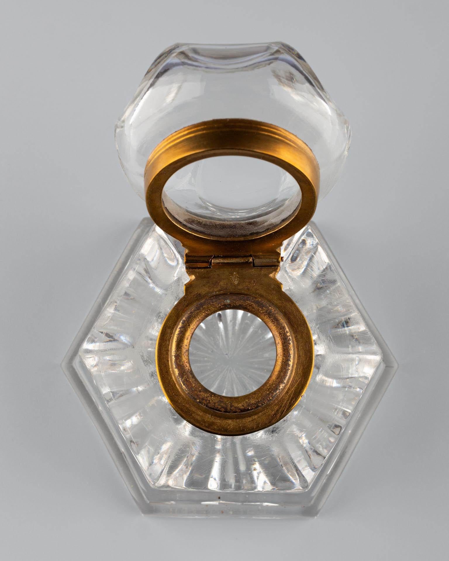 Cut Crystal Inkwell with Faceted Hinged Lid, circa 1900 For Sale 6