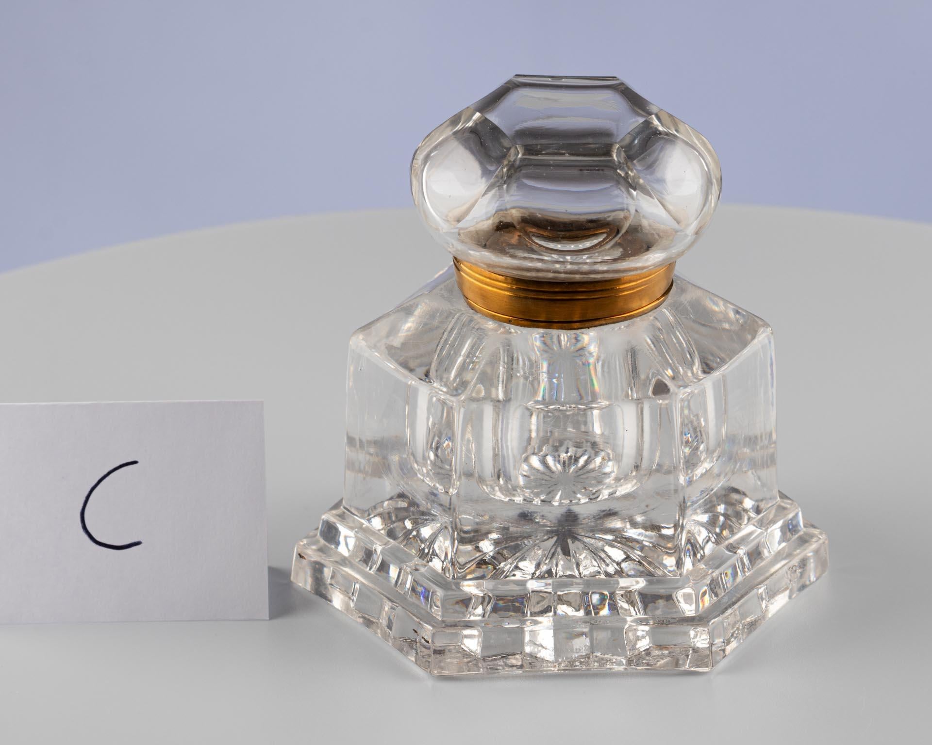 Cut Crystal Inkwell with Faceted Hinged Lid, circa 1900 For Sale 9