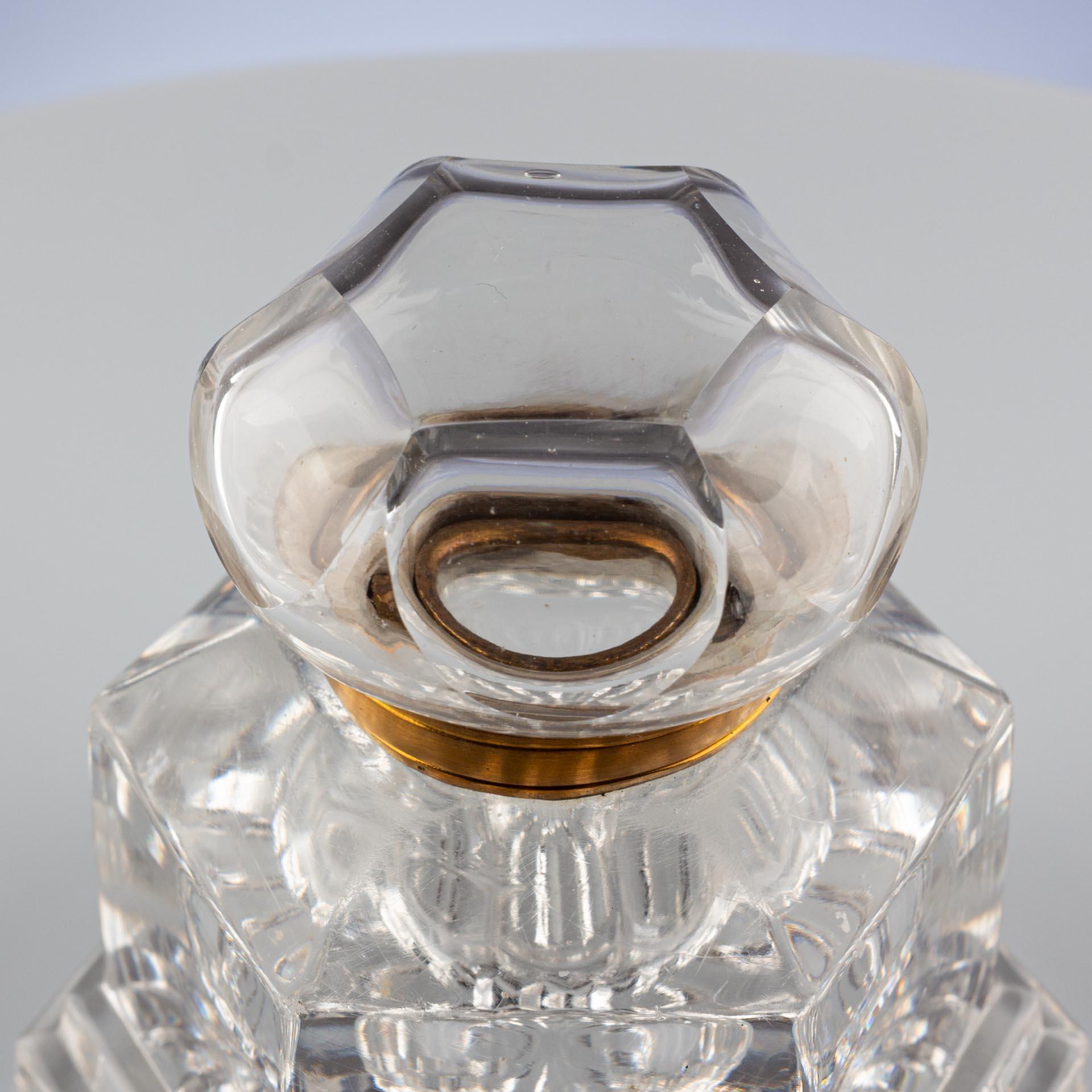 Cut Crystal Inkwell with Faceted Hinged Lid, circa 1900 For Sale 4