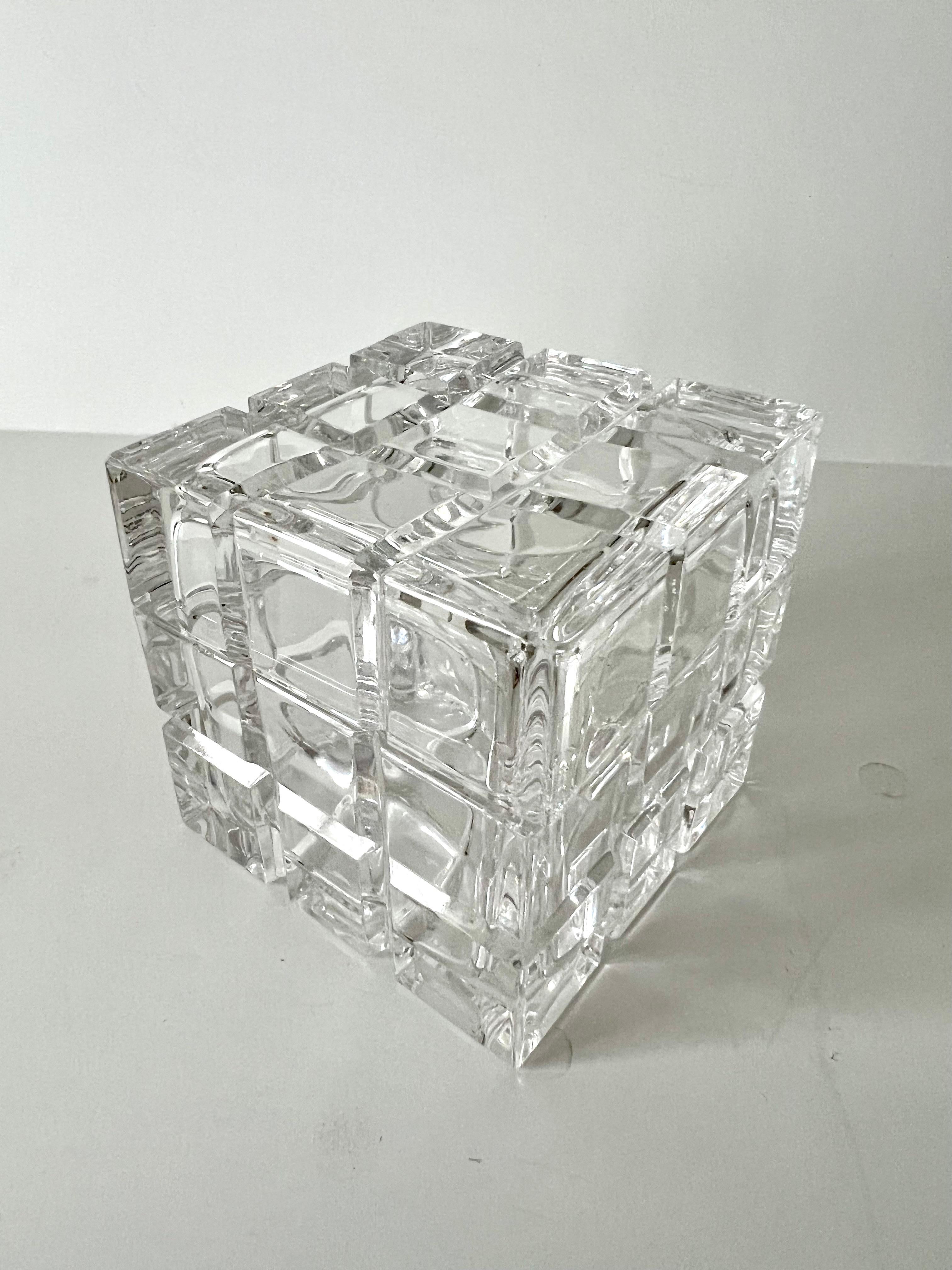 Cut crystal lidded trinket box - much in the style of Tiffany and company, the piece is a compliment to many settings, from cocktail table to work station or desk. The box is perfect size for things from candies, to paper clips, or 420... a lovely