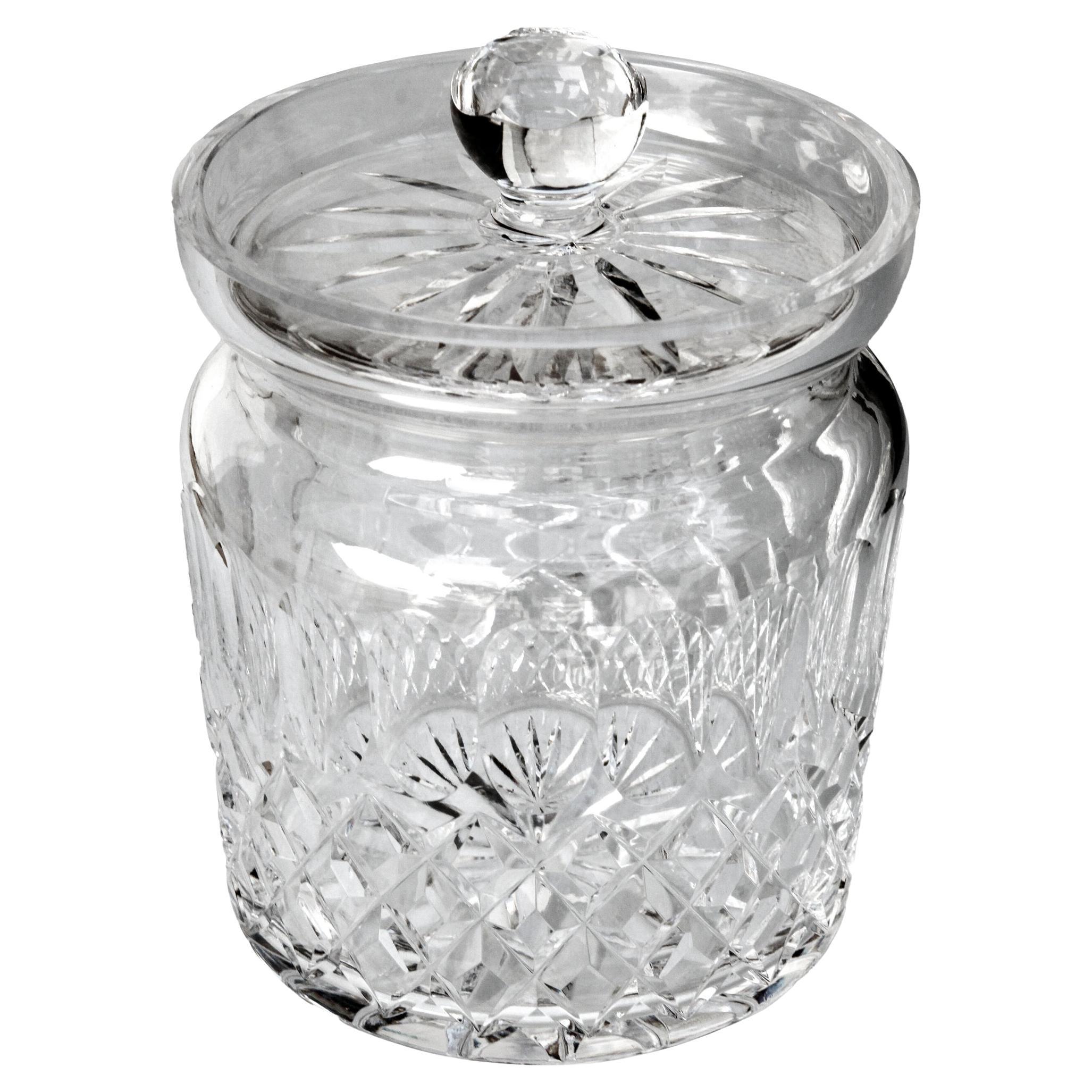 Tarro con tapa de cristal tallado en venta