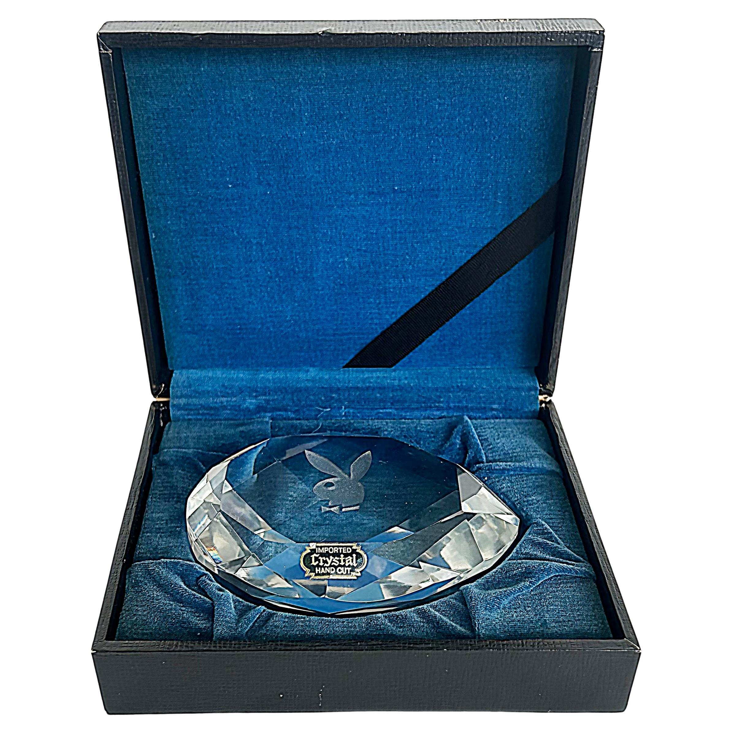 Briefbeschwerer "Playboy Bunny" aus geschliffenem Kristall, Originalverpackung im Angebot