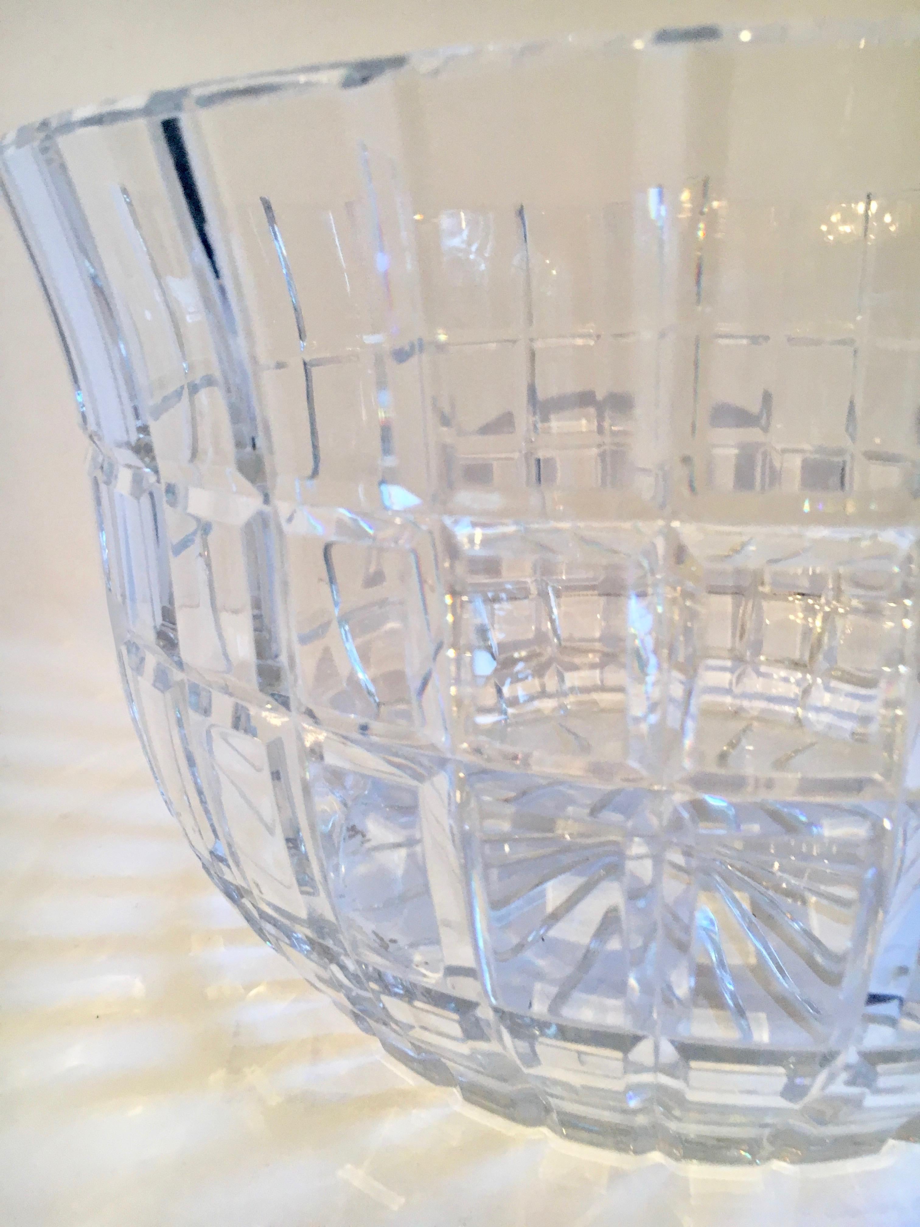 Cut Crystal Serving Bowl In Good Condition In Los Angeles, CA