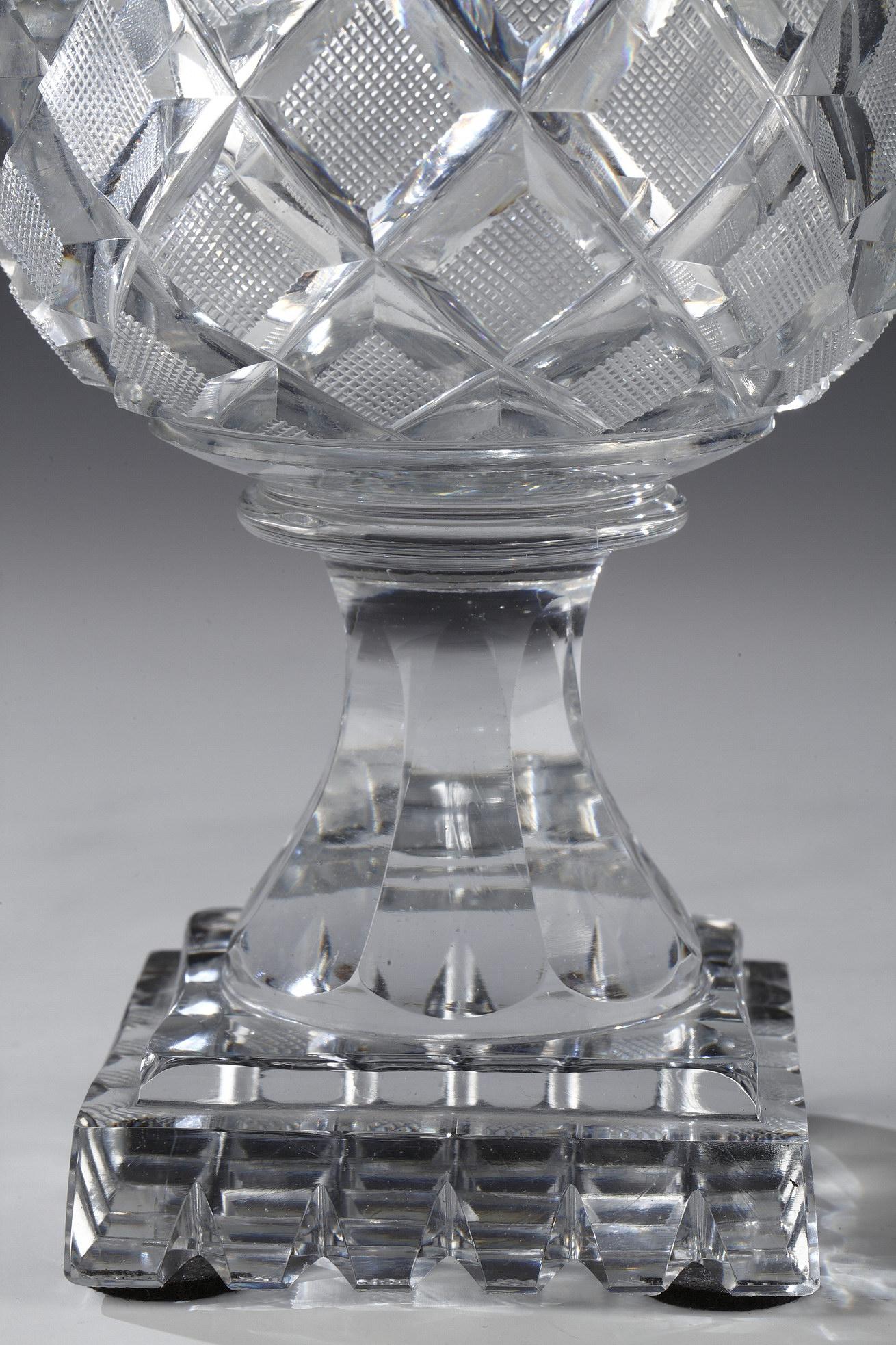 Set of Cut Crystal Vases Attributed to Baccarat, France, Circa 1880 6