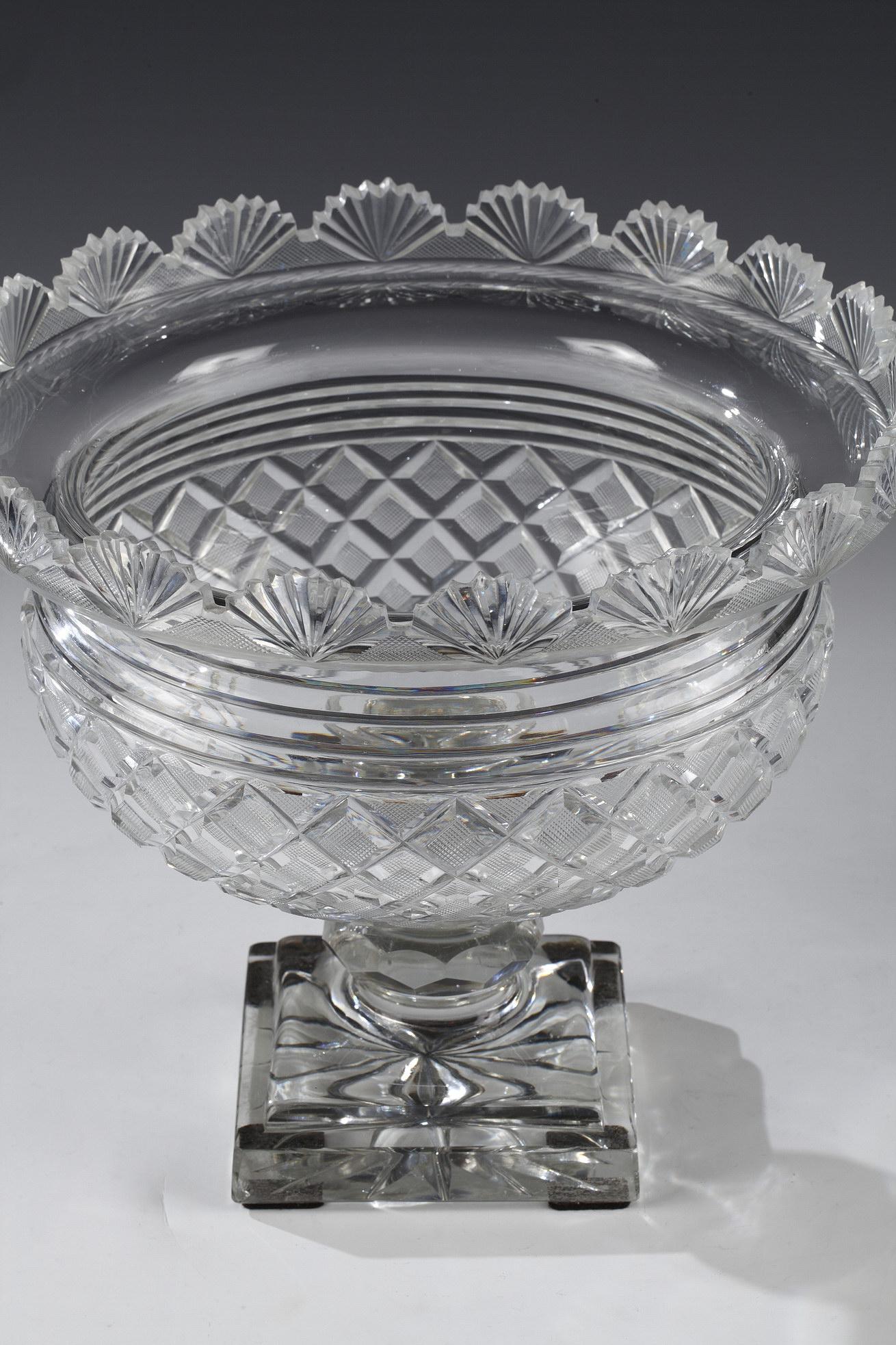 Set of Cut Crystal Vases Attributed to Baccarat, France, Circa 1880 In Good Condition In PARIS, FR