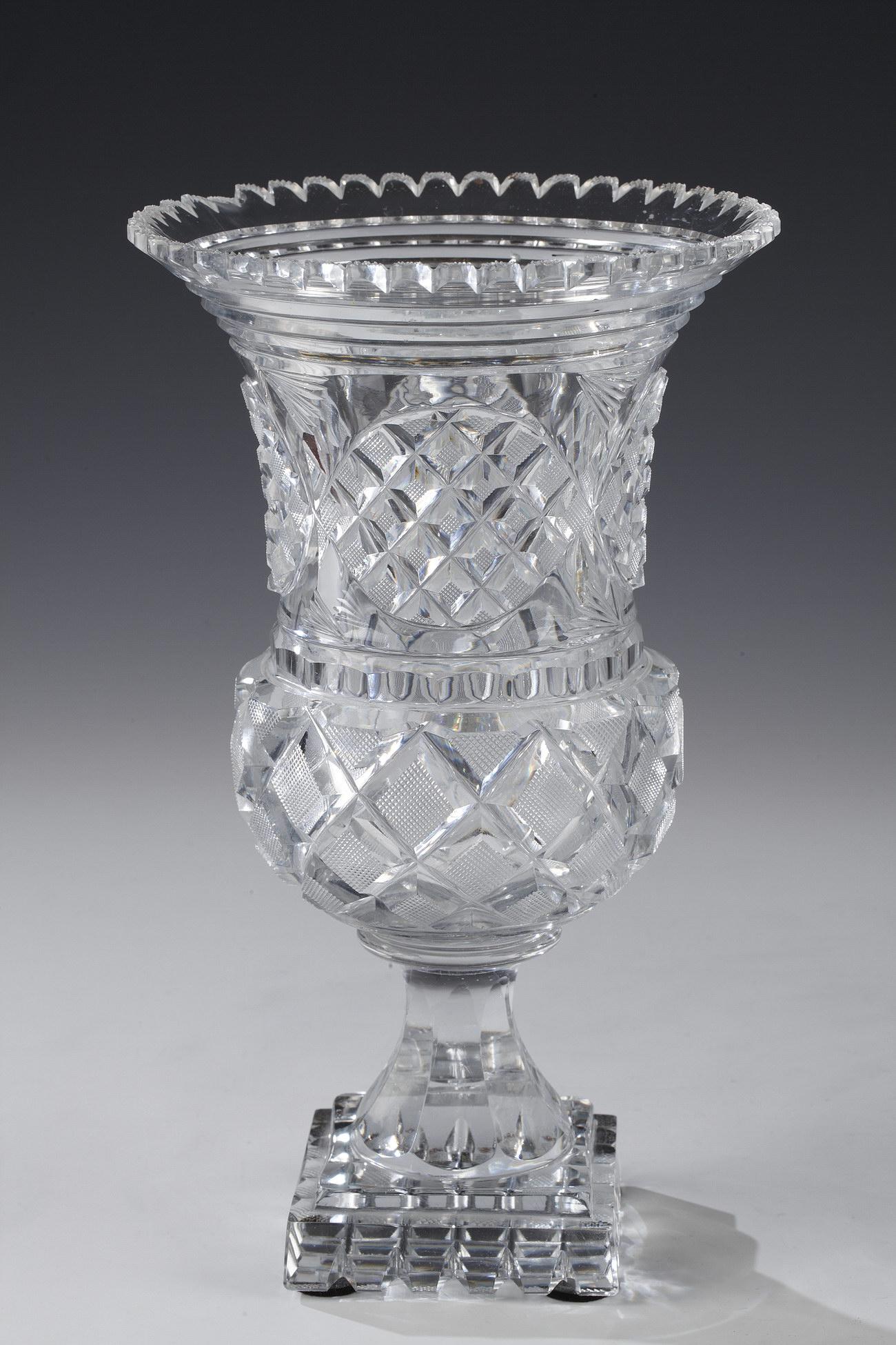 Set of Cut Crystal Vases Attributed to Baccarat, France, Circa 1880 3
