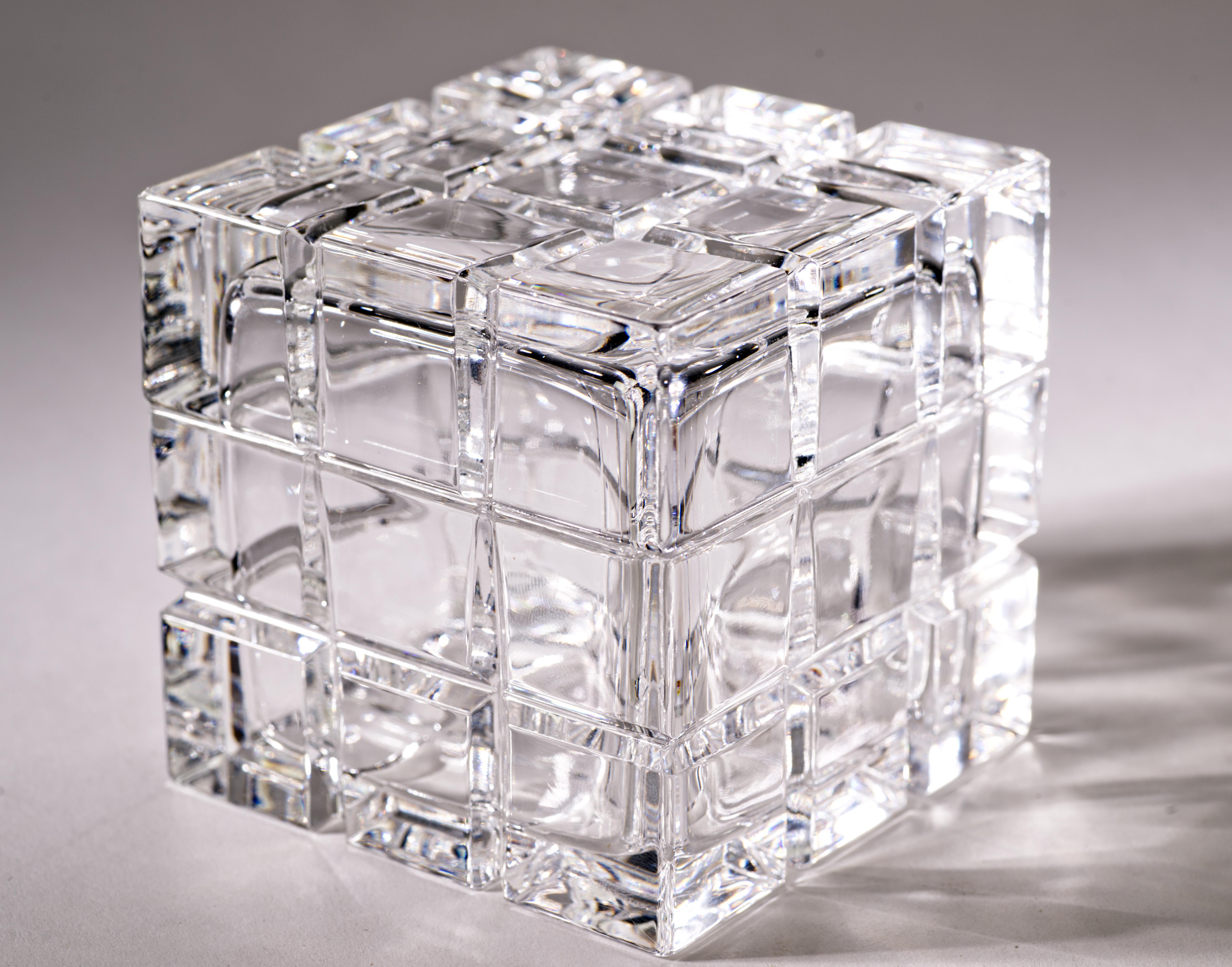 Caja cuadrada de cristal tallado con tapa de Tiffany & Co. Estadounidense en venta