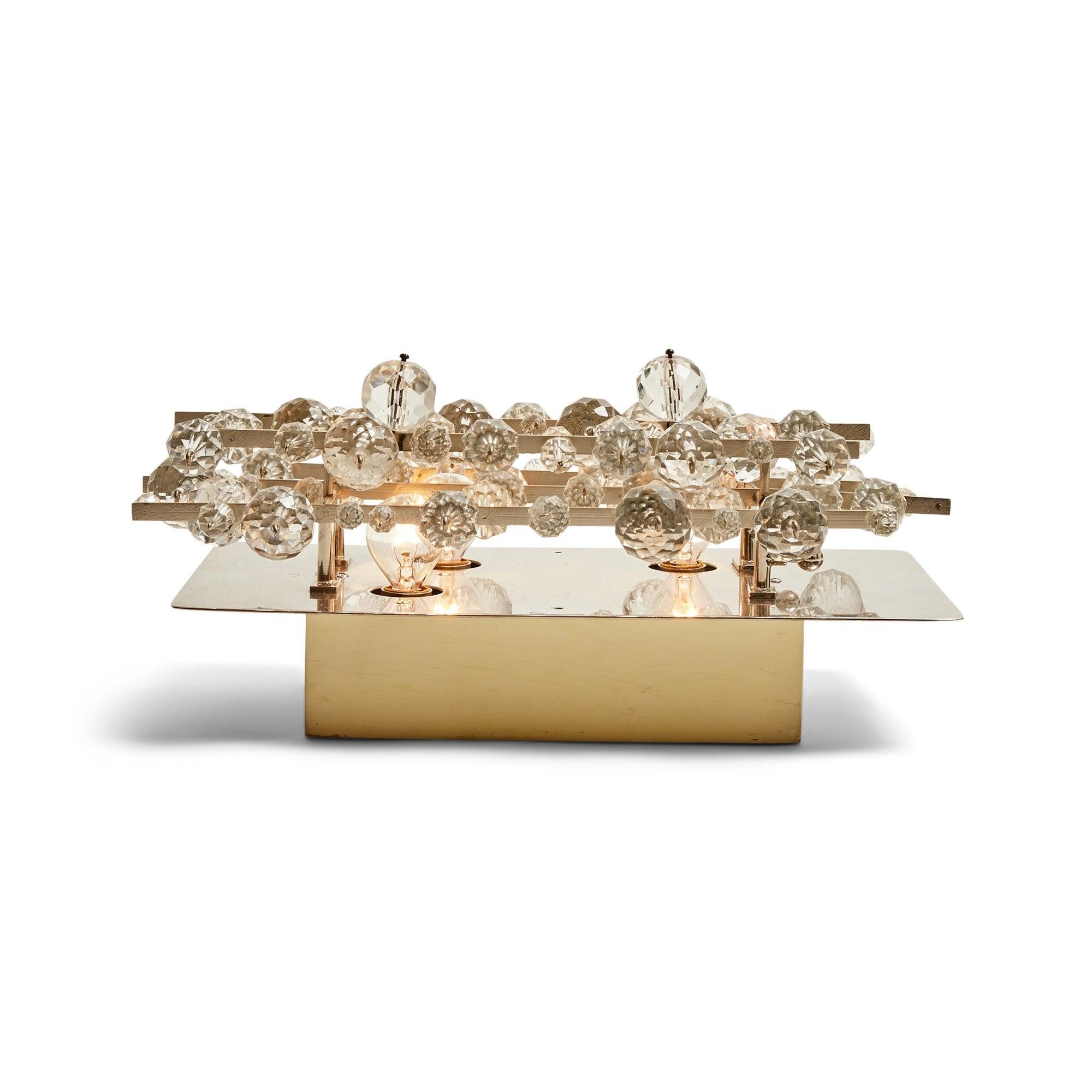 Lámpara de pared de cristal tallado para J.L. Lobmeyr en Excelente estado para la venta en Sagaponack, NY