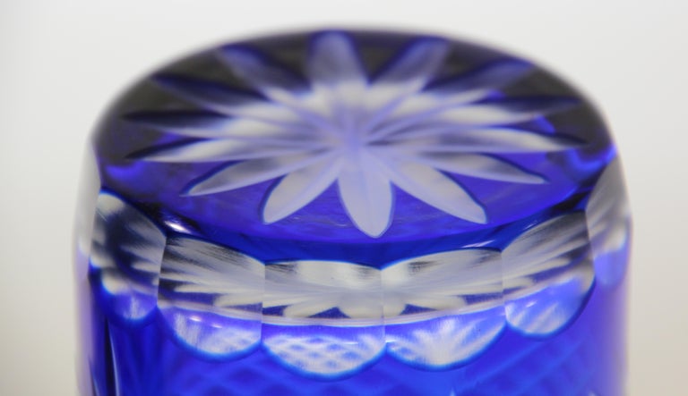 https://a.1stdibscdn.com/cut-crystal-whiskey-glass-tumbler-baccarat-sapphire-blue-for-sale-picture-10/f_9068/f_253751621632025351884/Cut_Crystal_Baccarat_blue_glasses_11_master.jpg?width=768