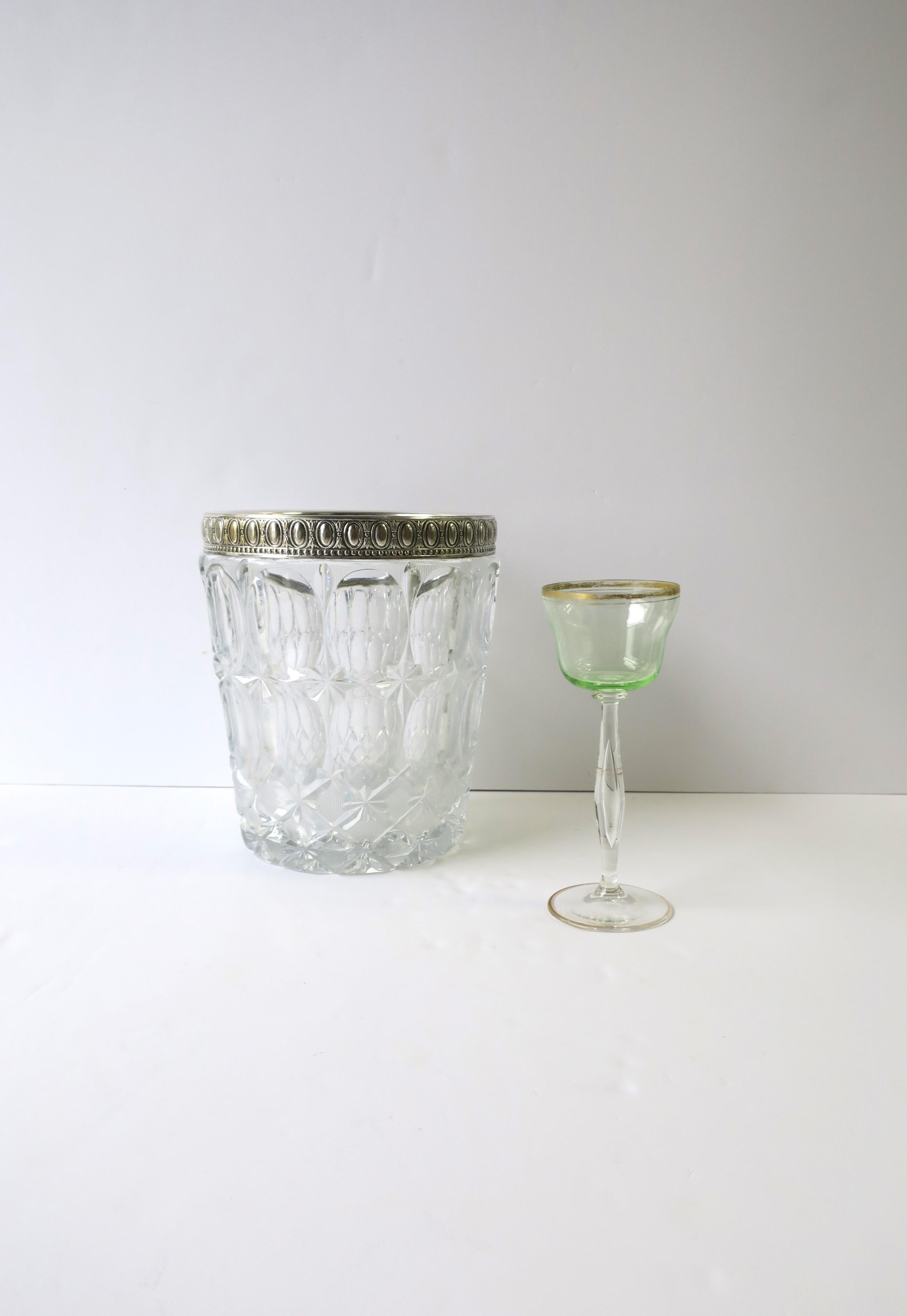 Wine Champagne Cooler or Ice Bucket  In Good Condition For Sale In New York, NY