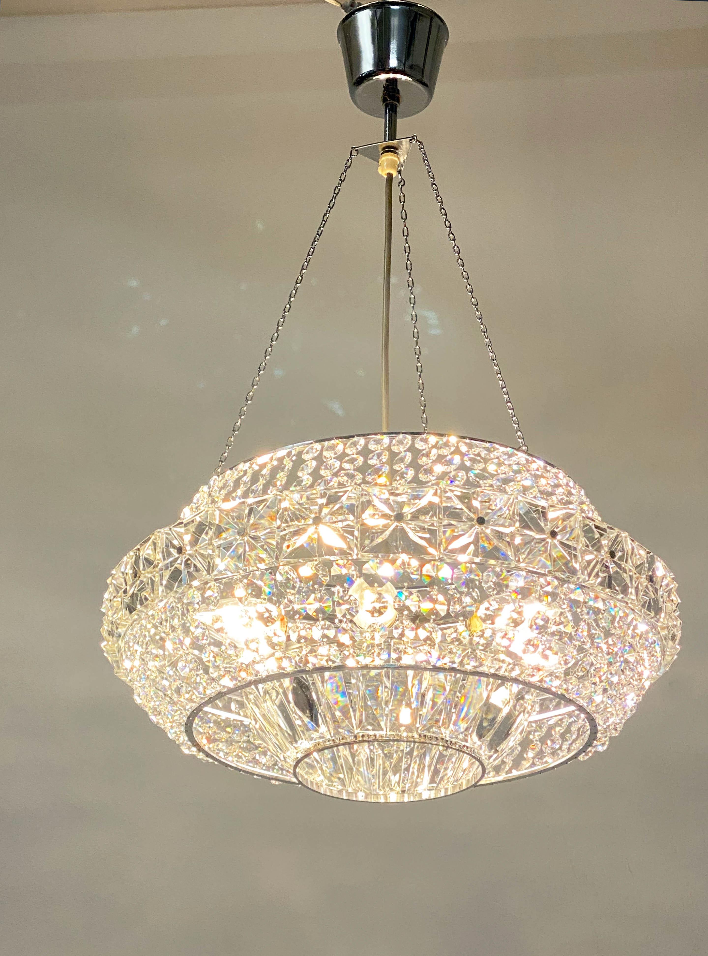 Cut Crystals Chandelier from the Late 1970s For Sale 5