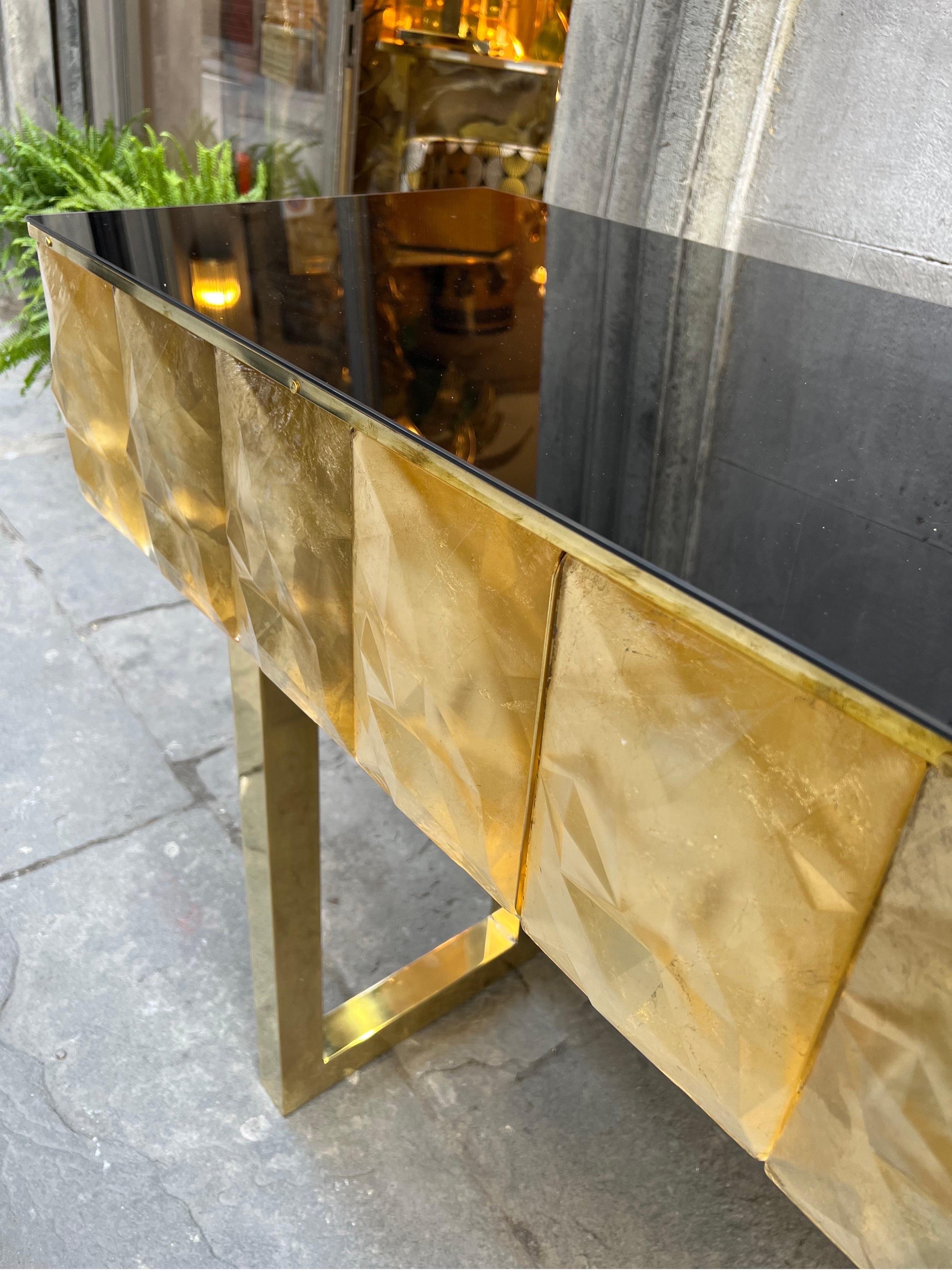 Modernity Diamond Shape Gold Murano Console Table Black Opaline Brass Glass Top en vente 3