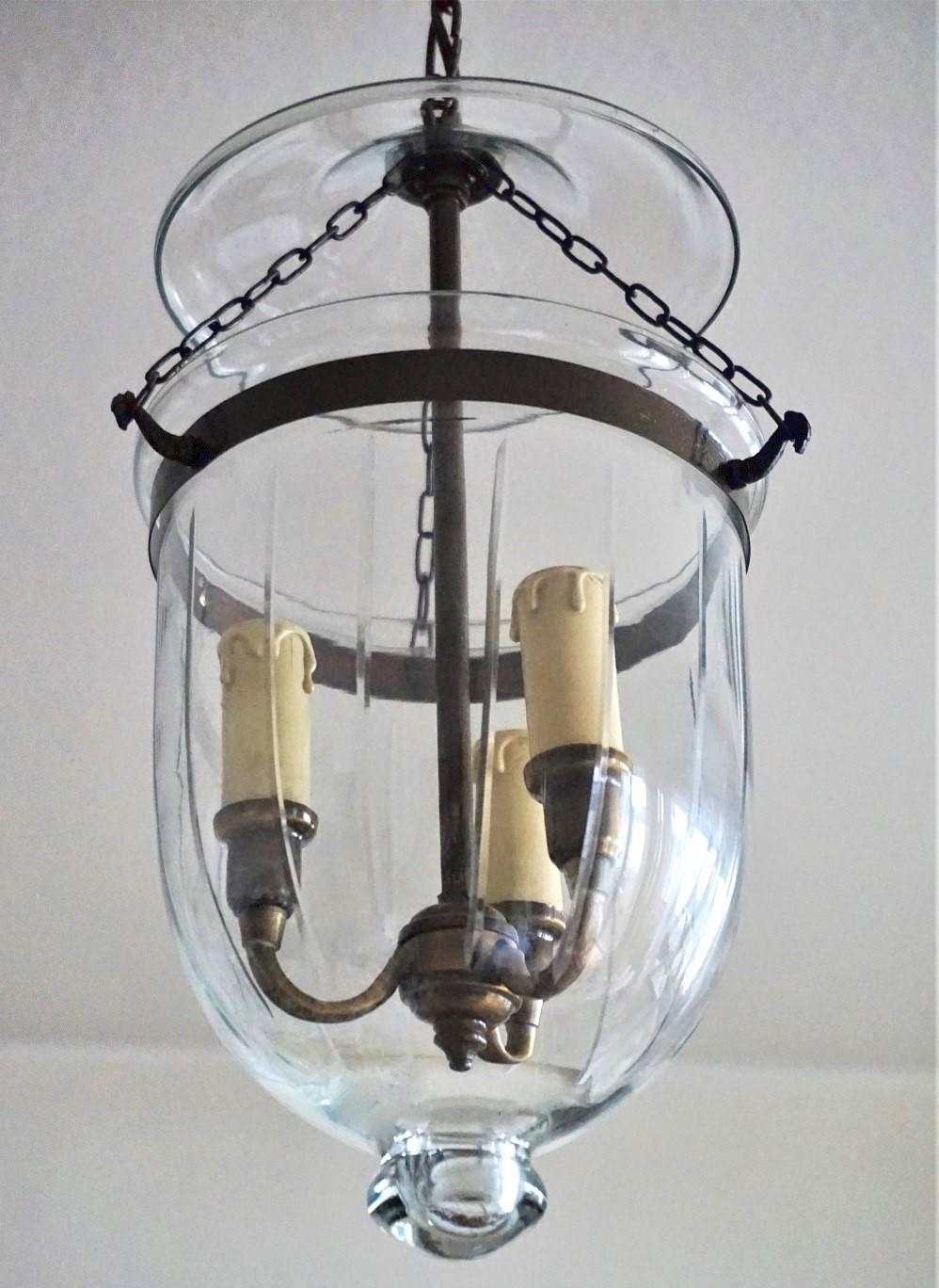 Cut Glass Bell Jar Lantern, England, circa 1930-1939 In Good Condition In Frankfurt am Main, DE
