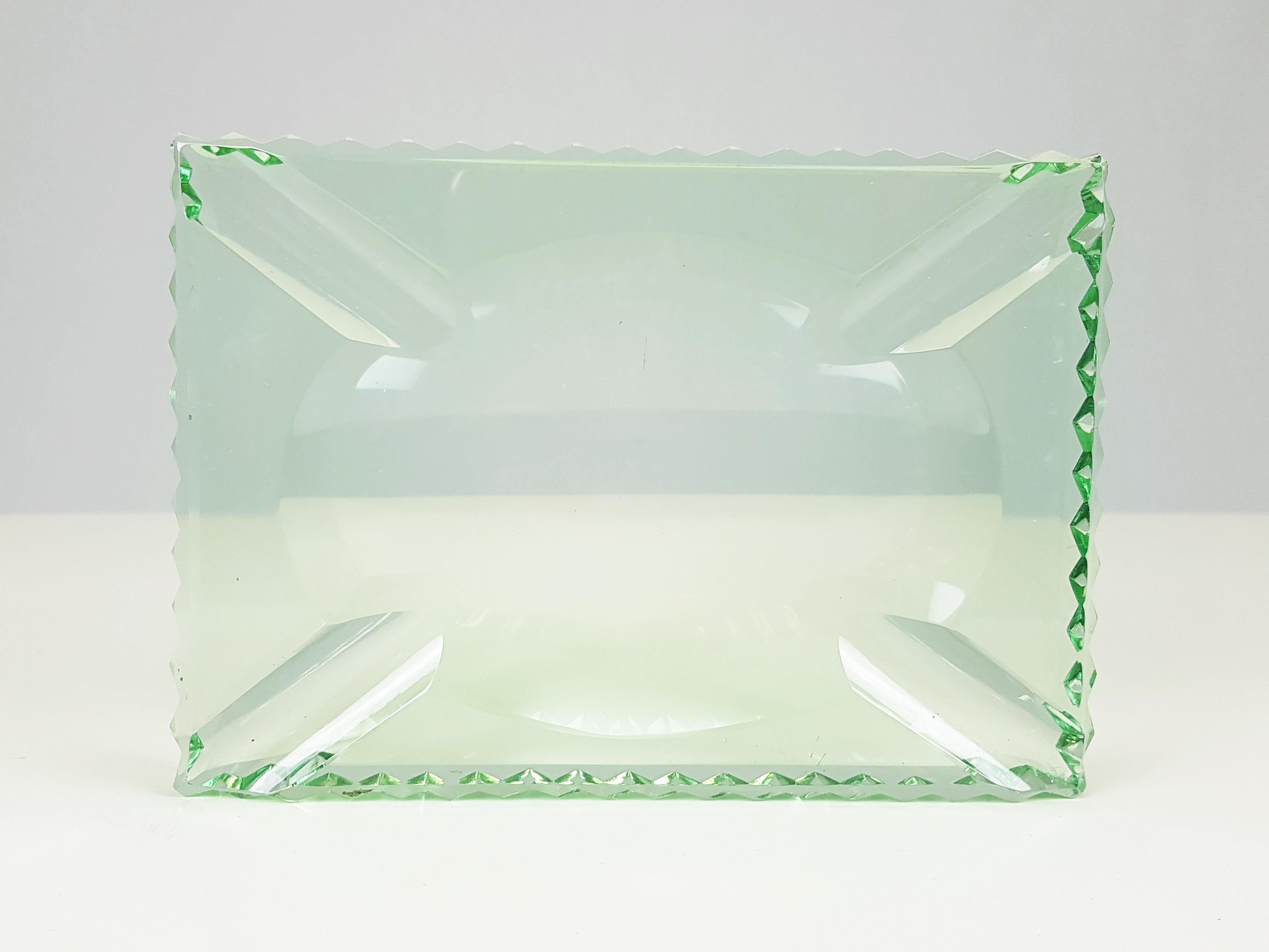 Cut Glass Zig Zag Shape 1950s Ashtrays in the Style of Fontana Arte In Good Condition For Sale In Varese, Lombardia