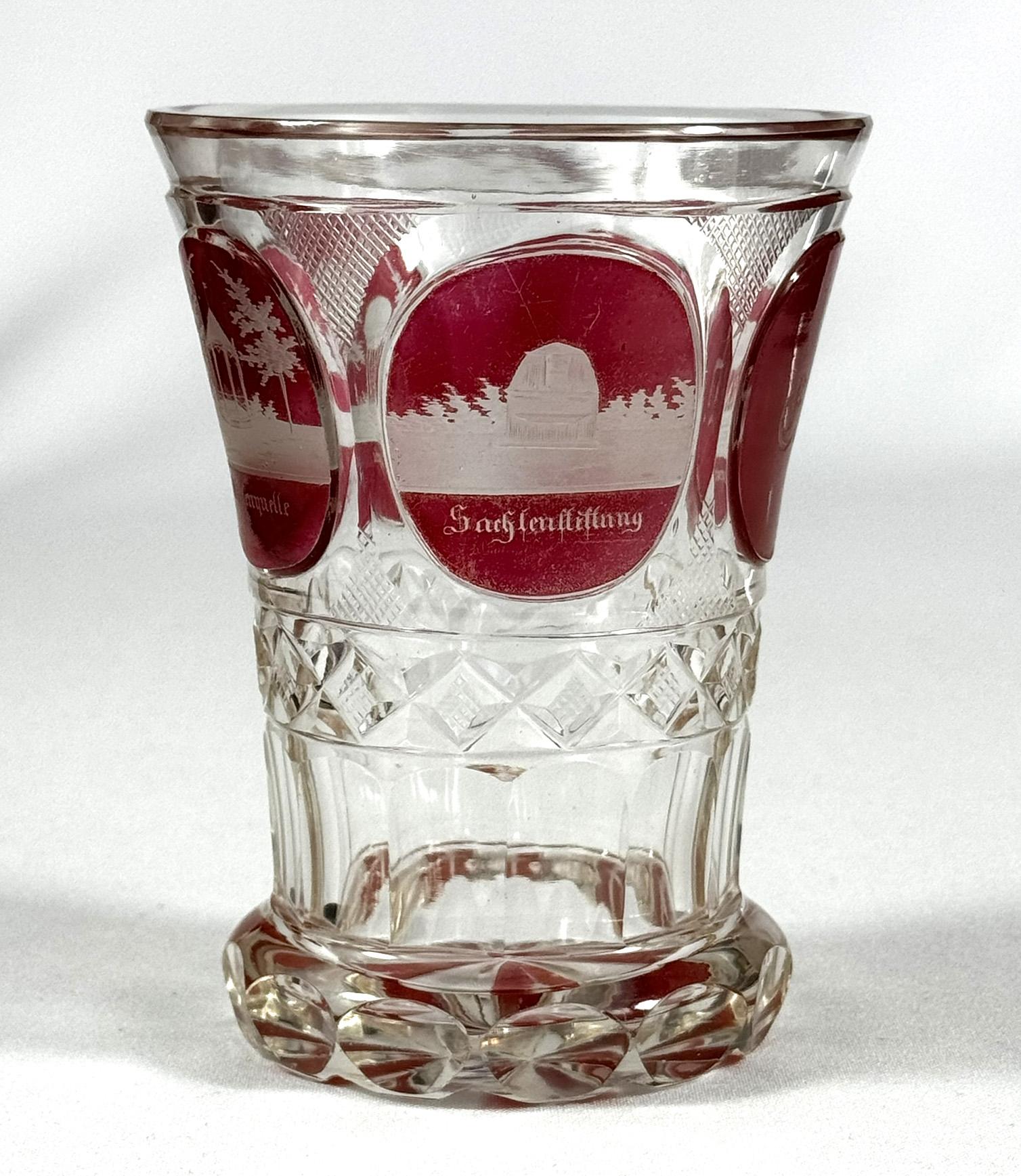 Cut Glasses Red lazure with engraving of 19th century architect - Francis' Spa In Good Condition For Sale In Nový Bor, CZ