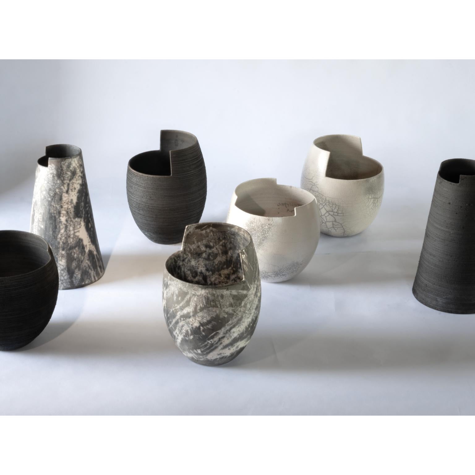 Argilla Vaso alto trasparente Cut Naked Raku di Studionudo in vendita