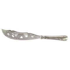 Cut-out silver fish knife