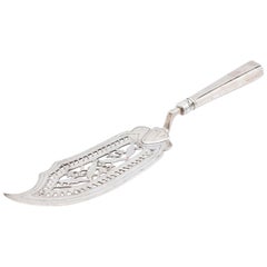 Cut-out silver fish serving spatula