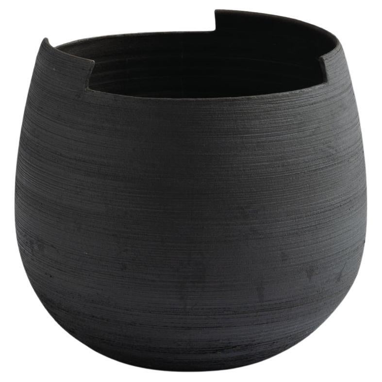 Vaso piccolo nero affumicato tagliato di Studionudo