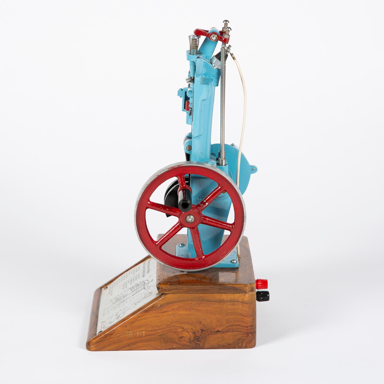 engine cutaway model