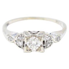 Vintage Cute 1940s 14 Karat White Gold Diamond Engagement Ring