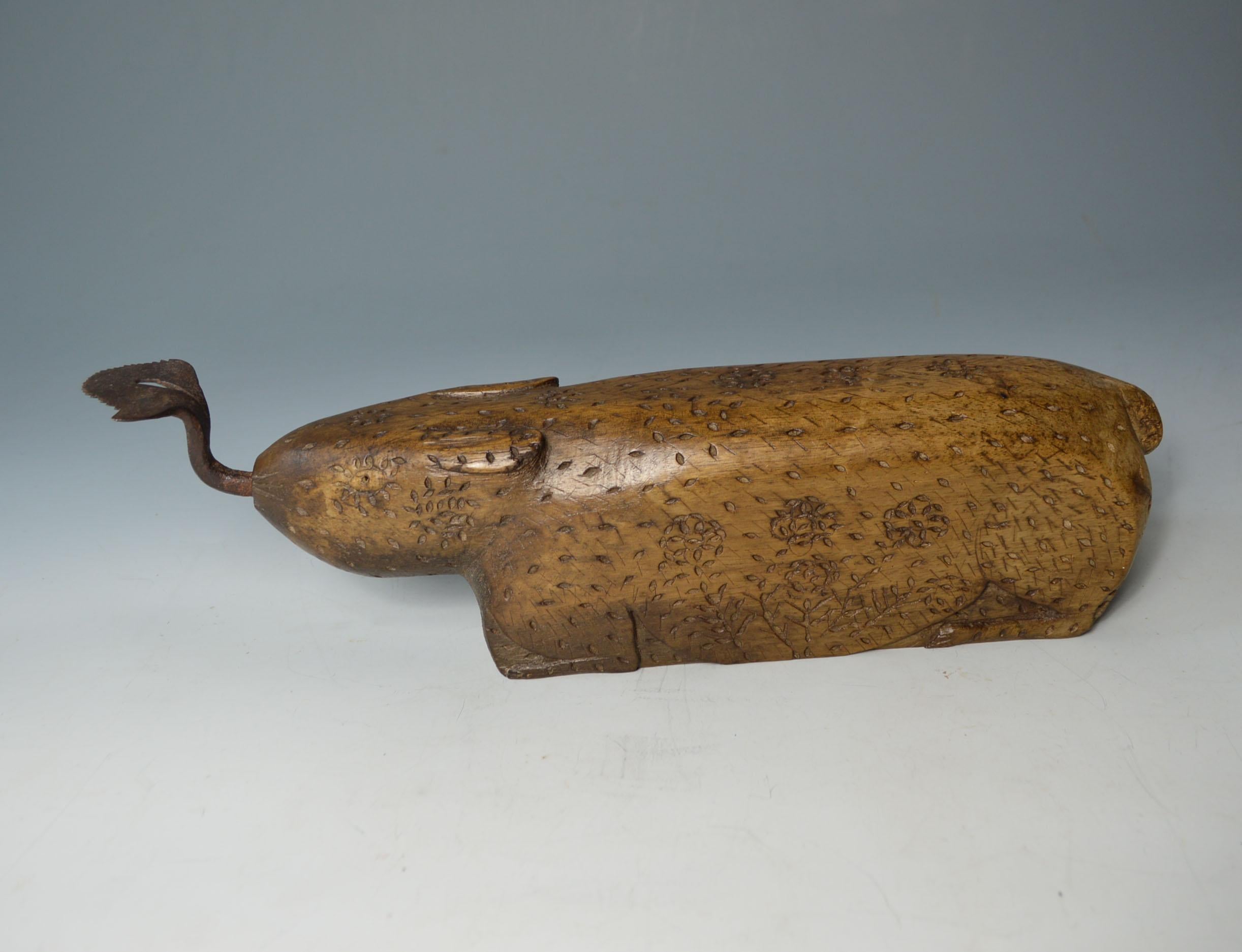 Cute Antique Asian Tribal Carved Wood Animal Coconut Scraper In Good Condition In London, GB