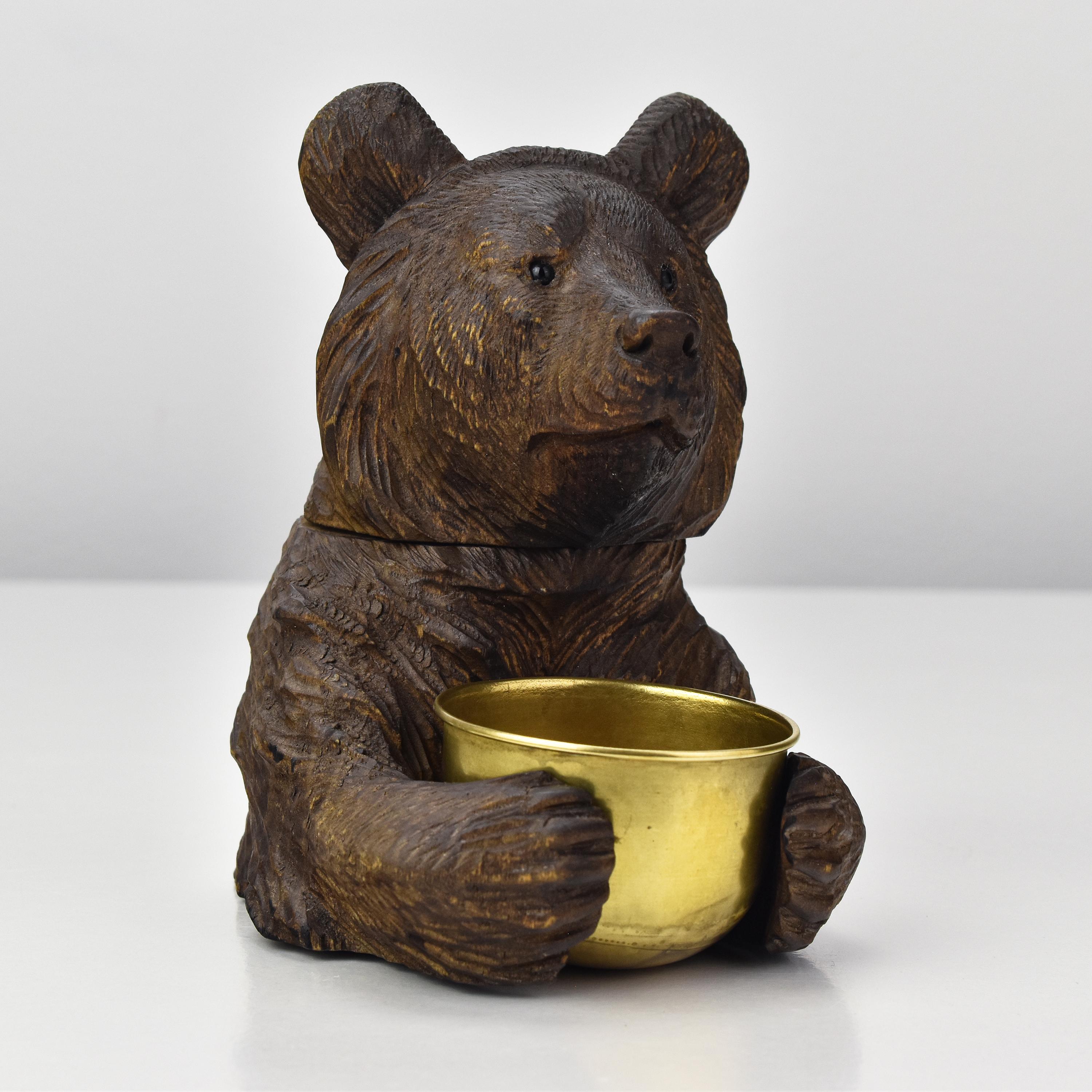 Cute Black Forest Carved Wood Bear Match Box Holder with Ashtray Brienz In Good Condition For Sale In Bad Säckingen, DE