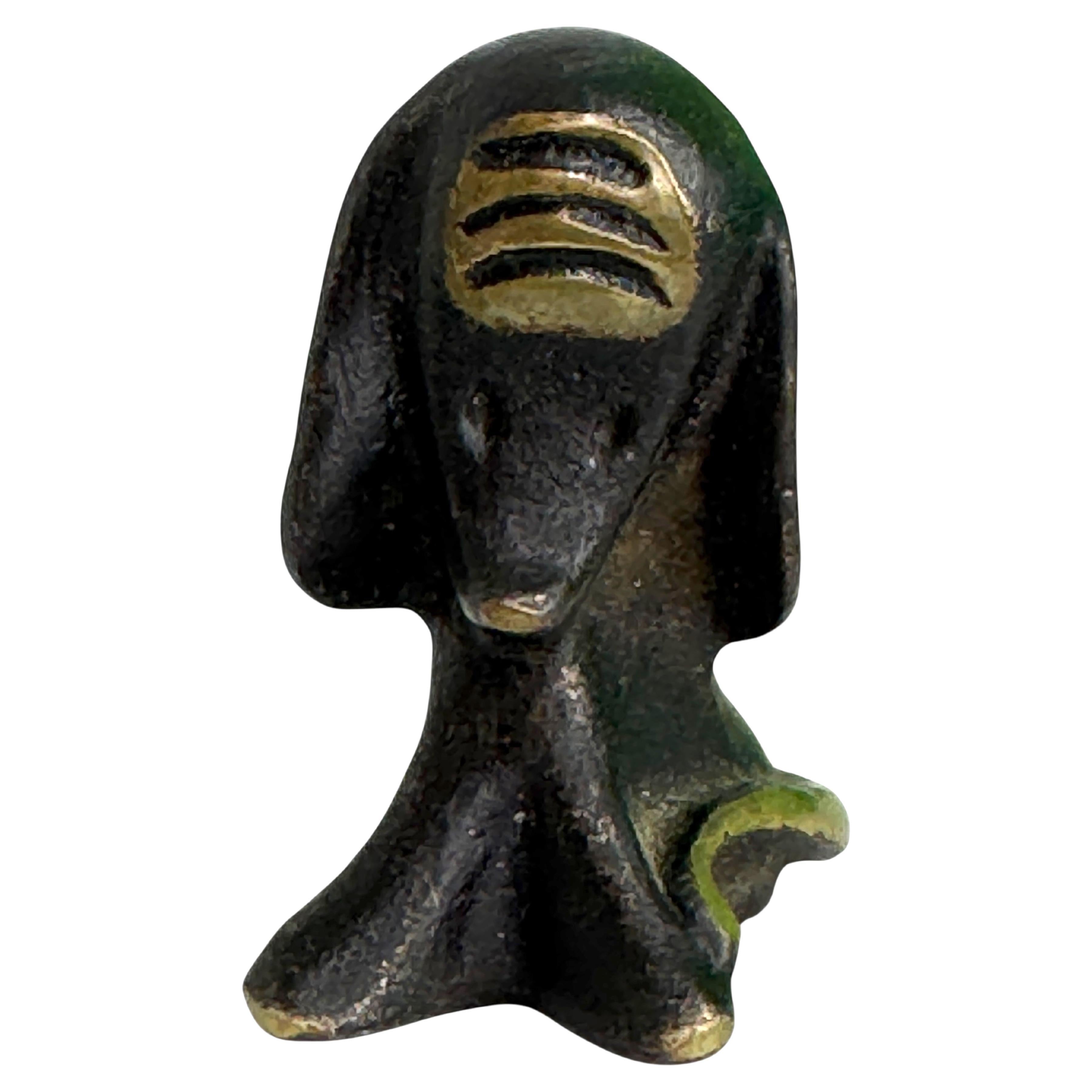 Simpatica statuetta di cane bassotto in bronzo, Walter Bosse Austria, anni 
50 in vendita