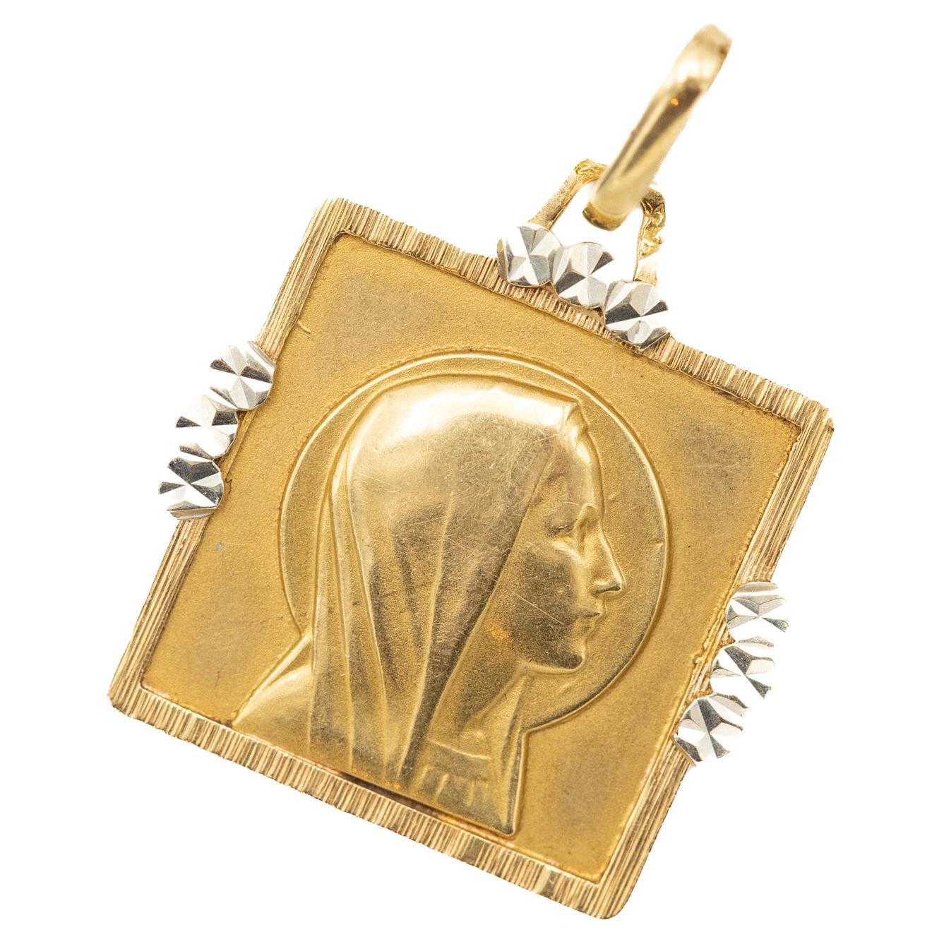 Cute French vintage 18k yellow gold Virgin Mary charm - lovely religious pendant For Sale