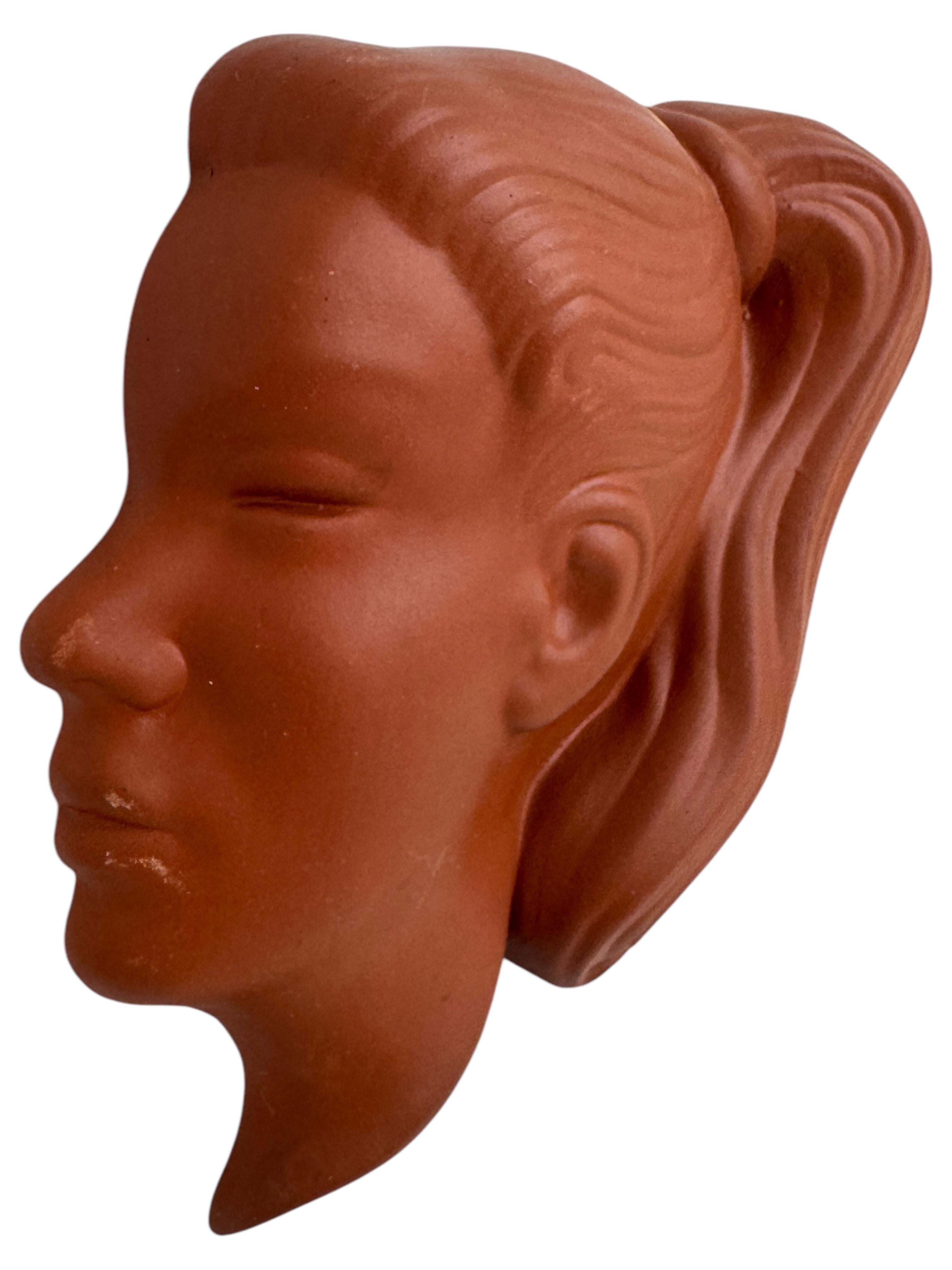 Decoración de pared con máscara de busto de chica, Austria, años 50 en venta 3