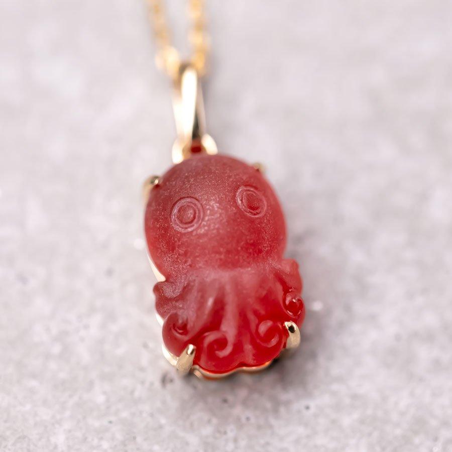 Brilliant Cut Cute Handcarved Fire Opal Octopus Necklace 18K Yellow Gold For Sale
