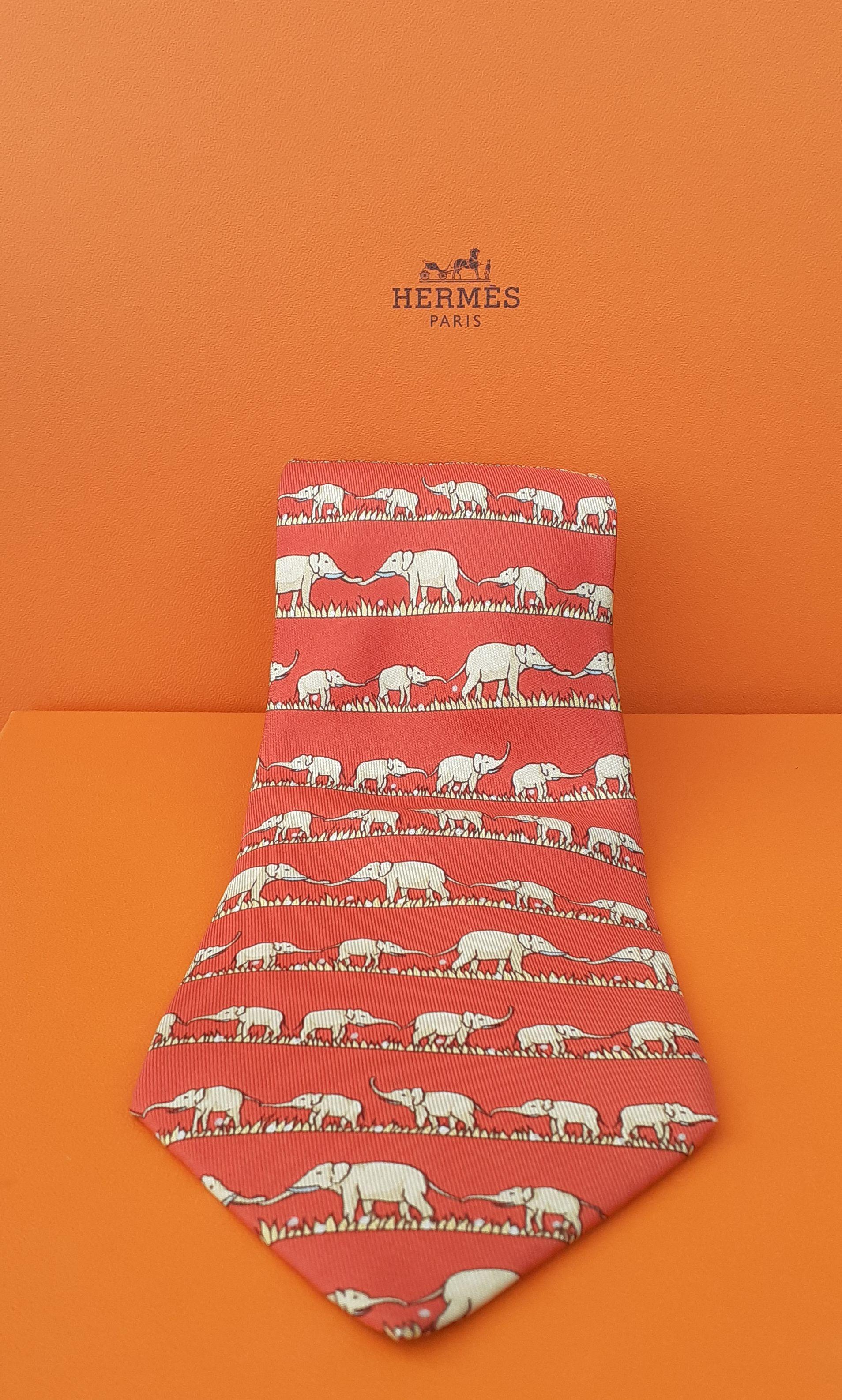 Cute Hermès Silk Tie Elephants Grazing Mint 1