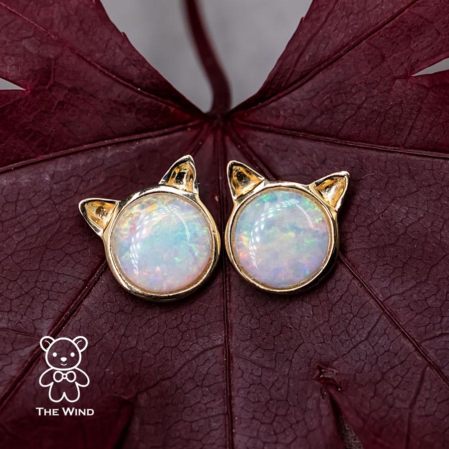 Clous d'oreilles Kitty Cat Ears Australian Solid Opal en or jaune 14 carats Neuf - En vente à Suwanee, GA