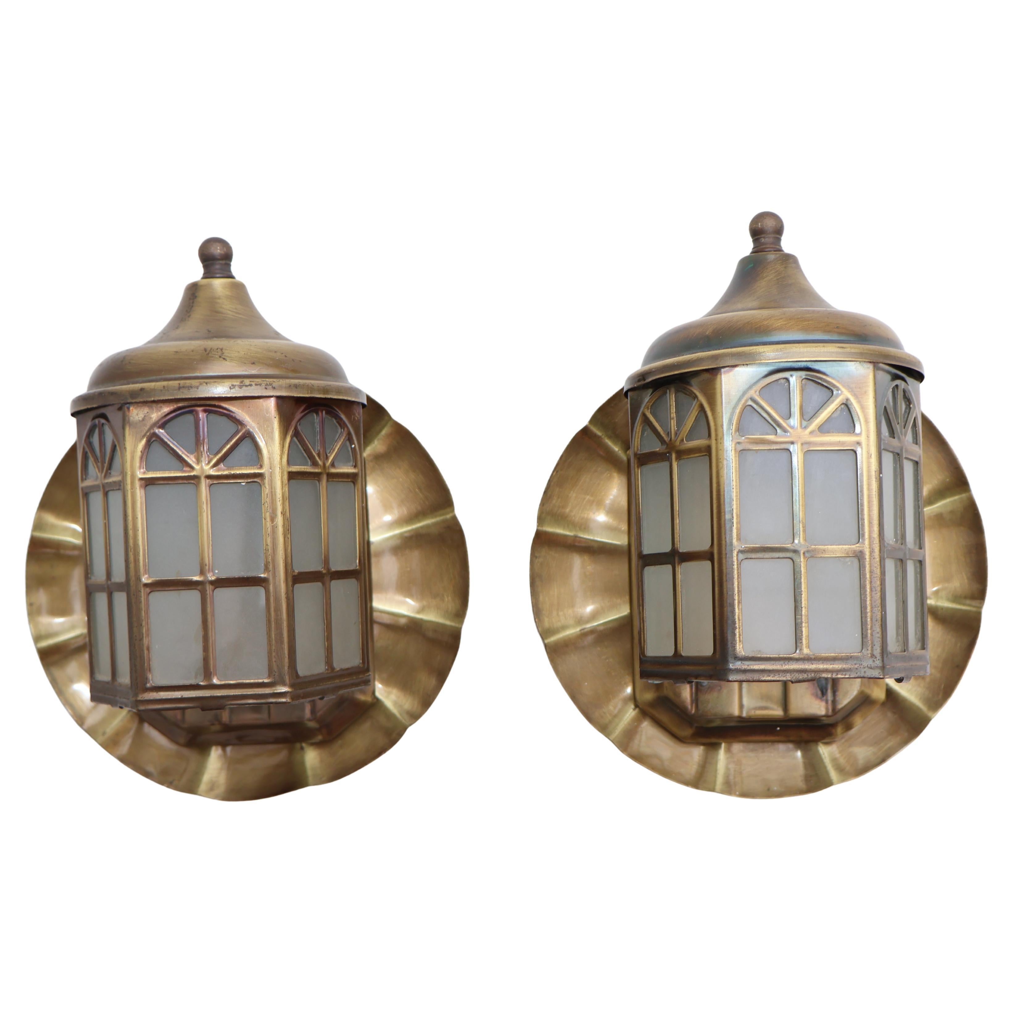 Cute little pair of 1950
s outdoor/indoor sconces