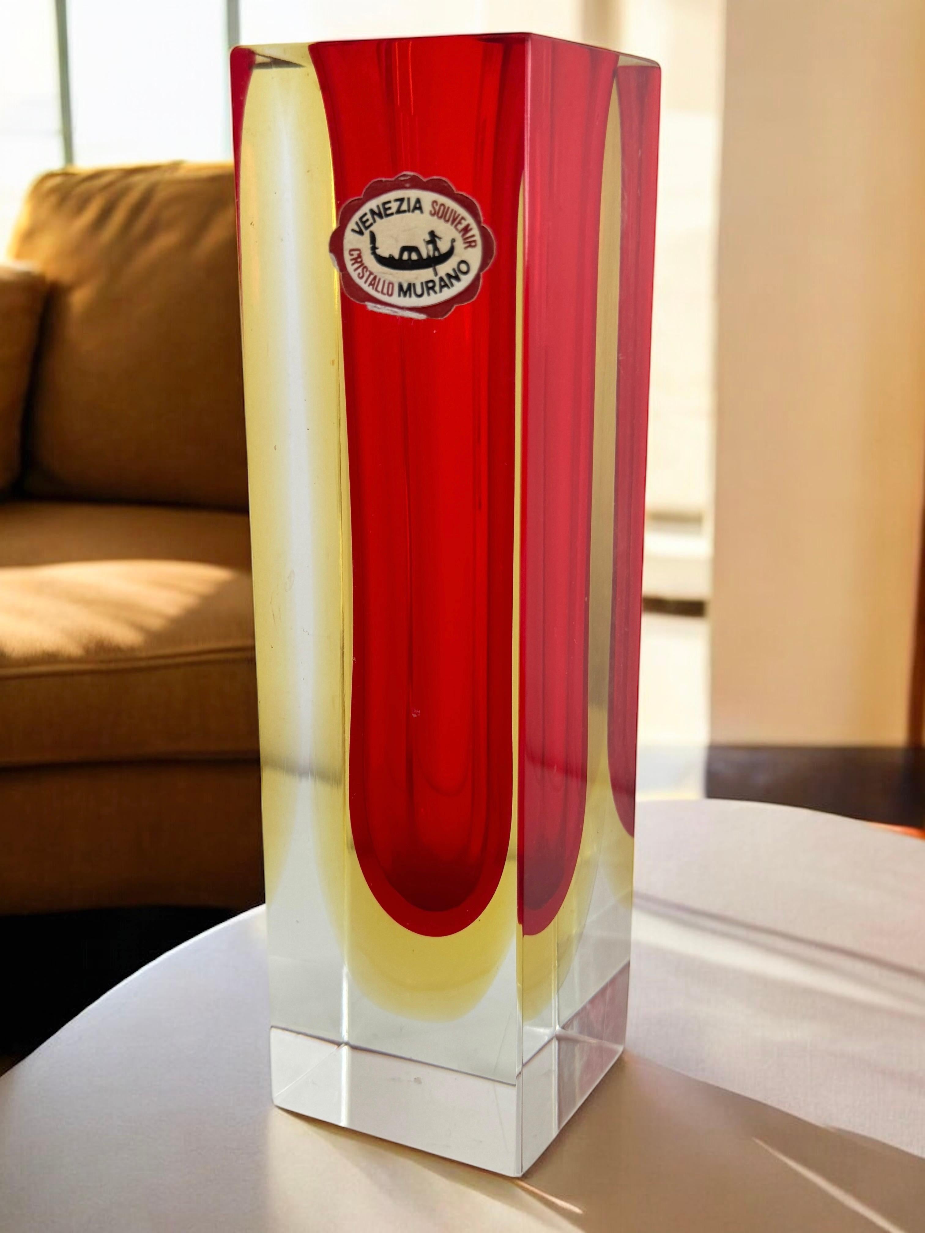 Vase Sommerso en verre de Murano rouge, jaune et transparent taillé Mandruzzato en vente 9