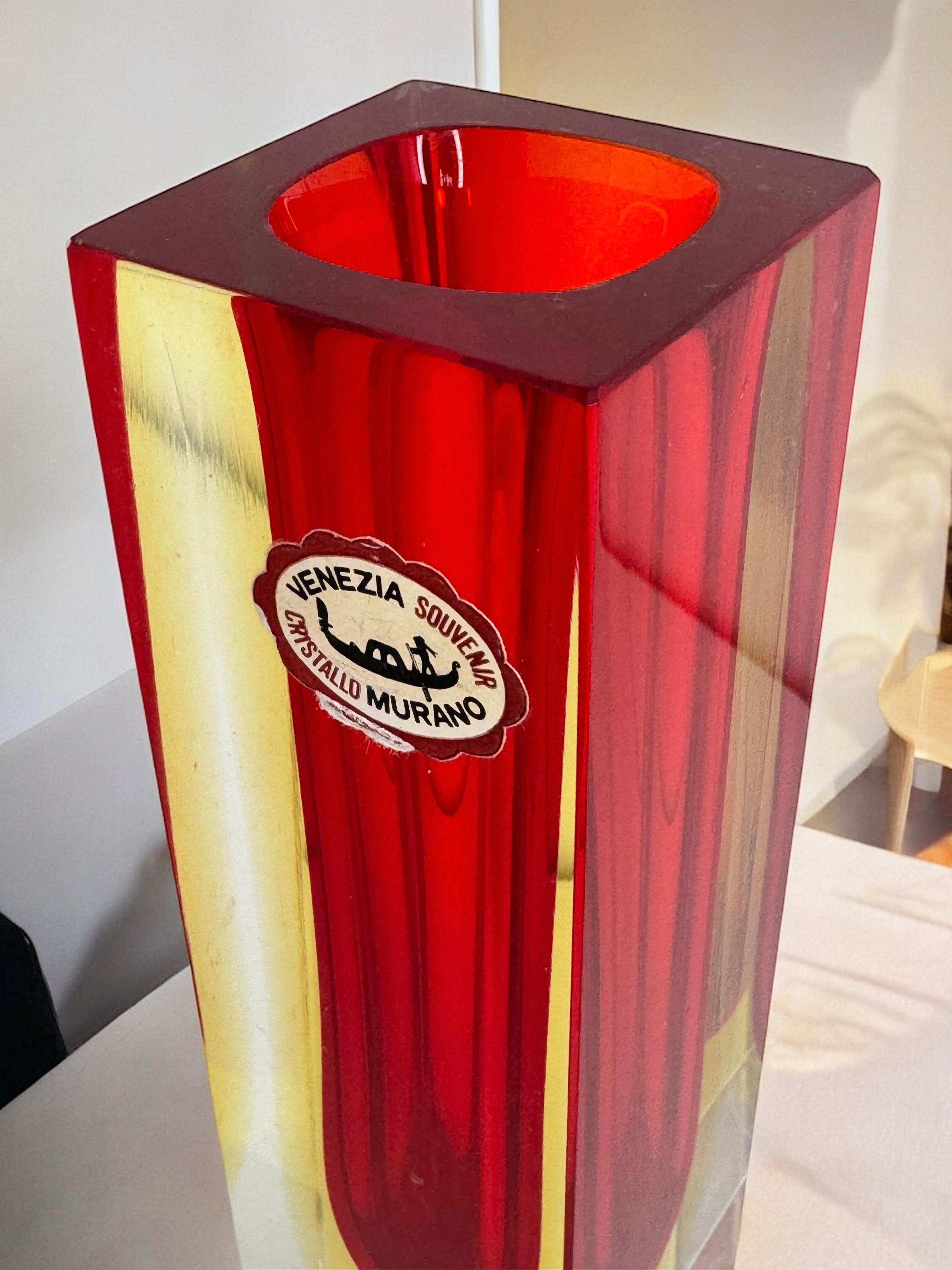 Vase Sommerso en verre de Murano rouge, jaune et transparent taillé Mandruzzato en vente 12