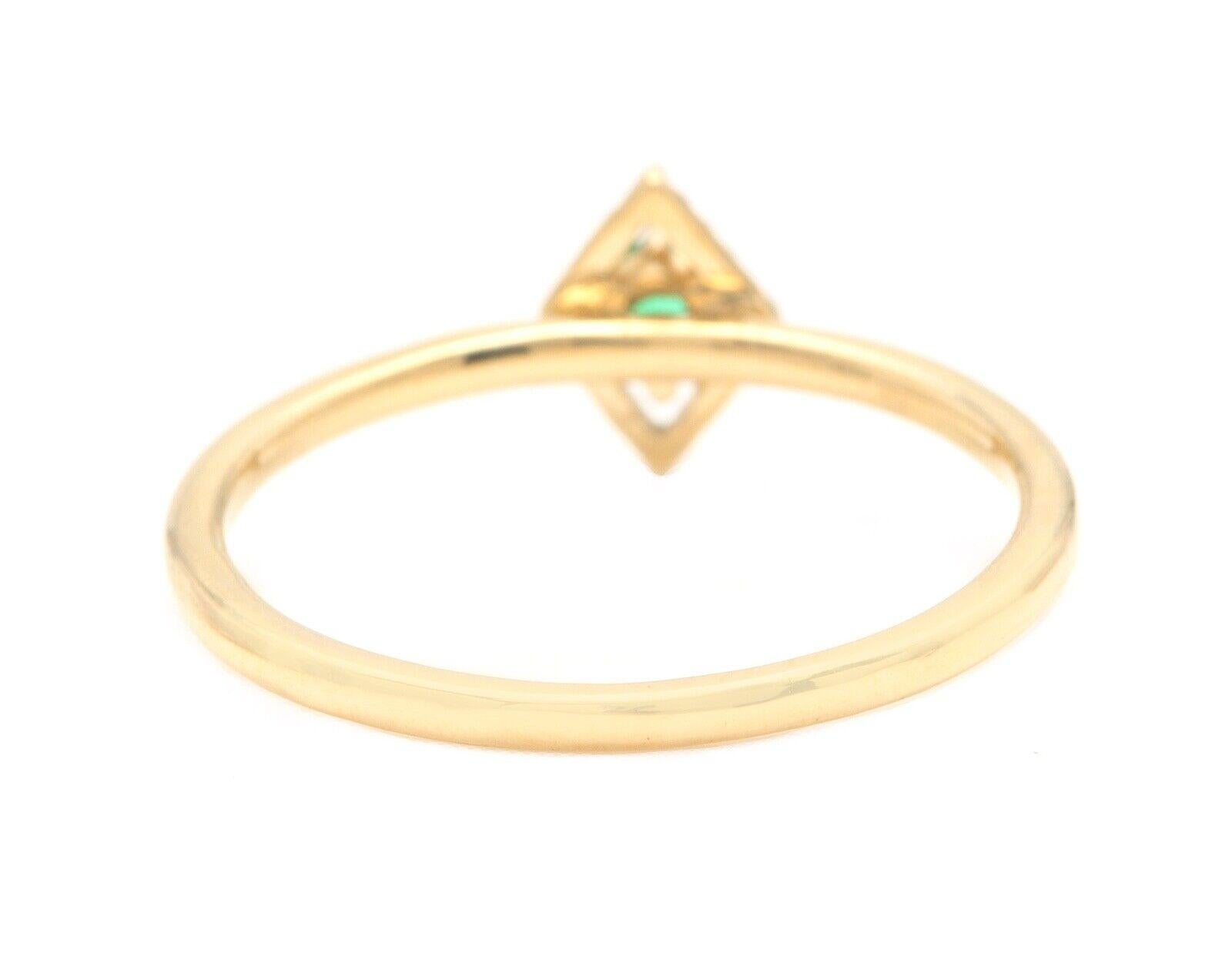 Cute Natural Emerald 14K Solid Yellow Gold Ring In New Condition For Sale In Los Angeles, CA
